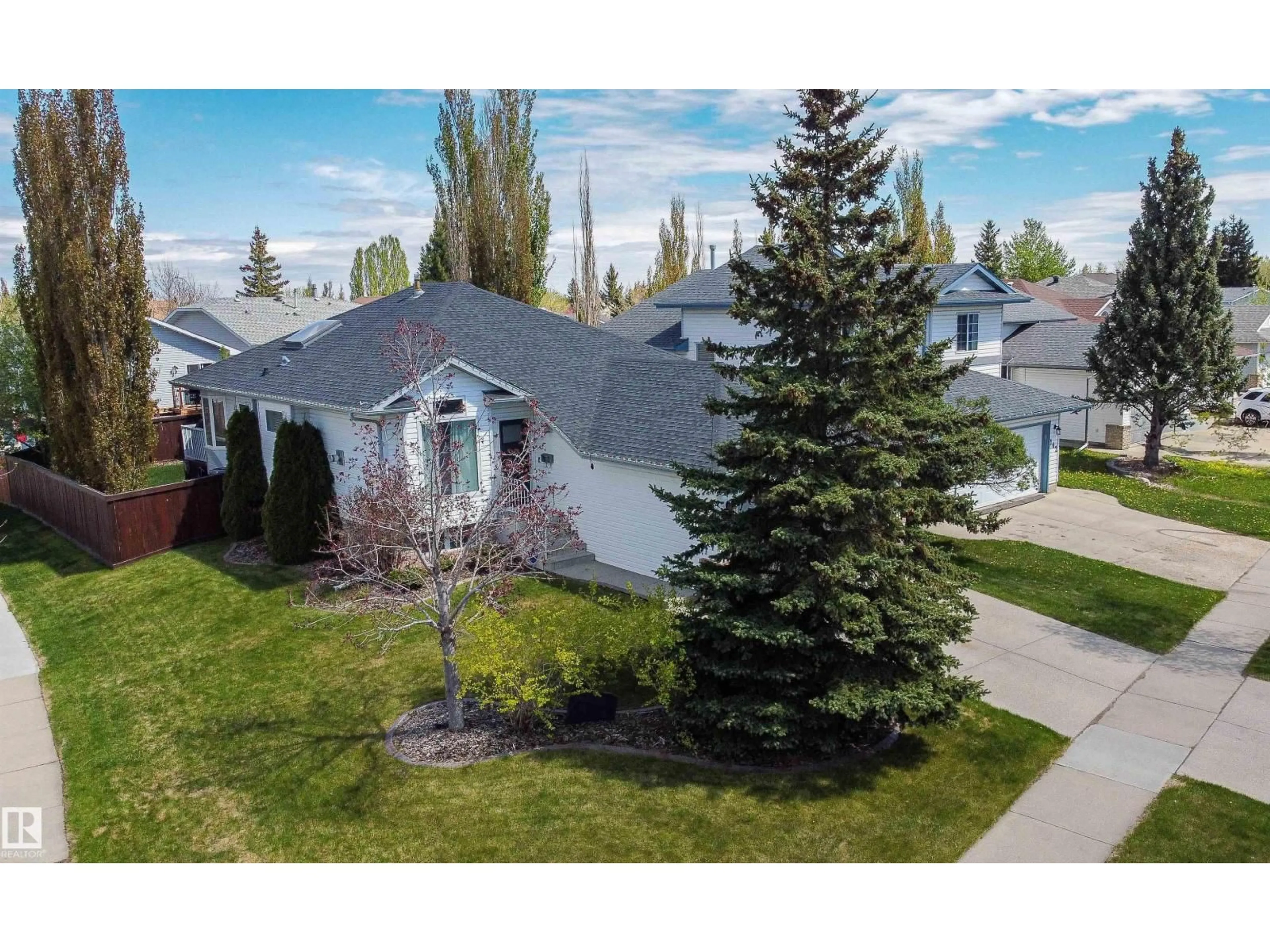 A pic from outside/outdoor area/front of a property/back of a property/a pic from drone, street for 160 REGENCY DR, Sherwood Park Alberta T8A5R9