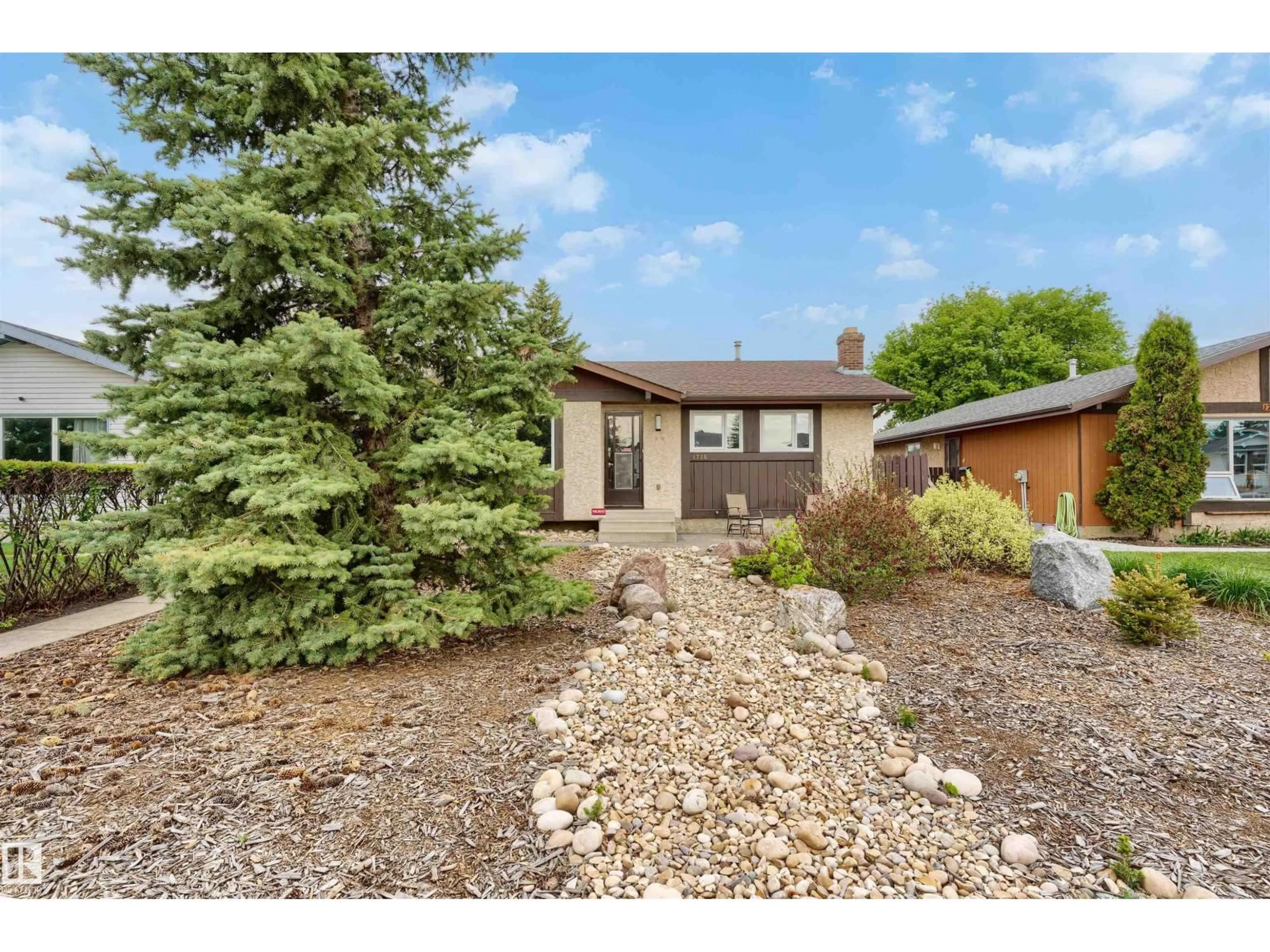 Unknown for NW - 1736 36 ST, Edmonton Alberta T6L2P5