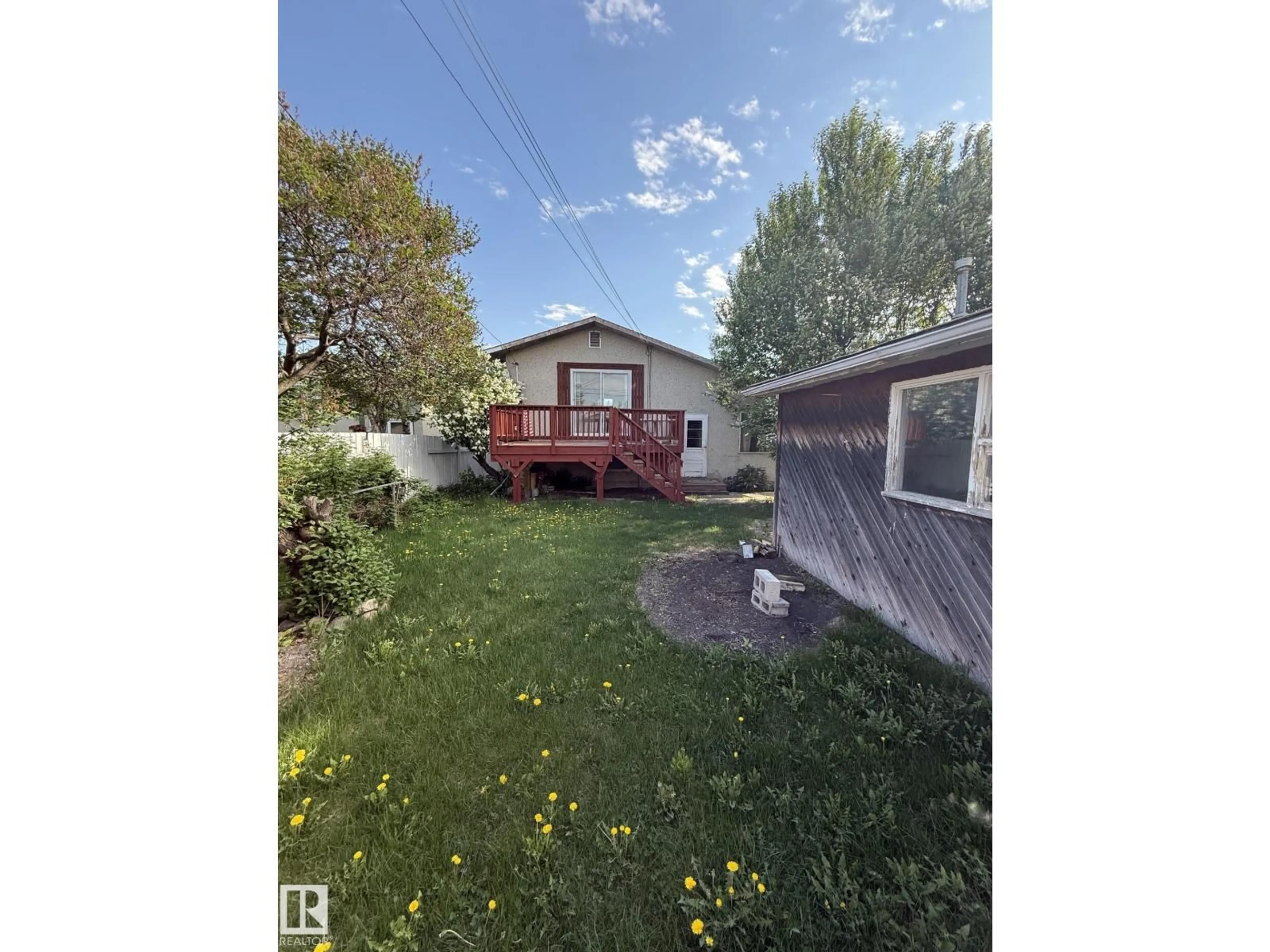 A pic from outside/outdoor area/front of a property/back of a property/a pic from drone, unknown for 15321 109A AVE AVE, Edmonton Alberta T5P1C5