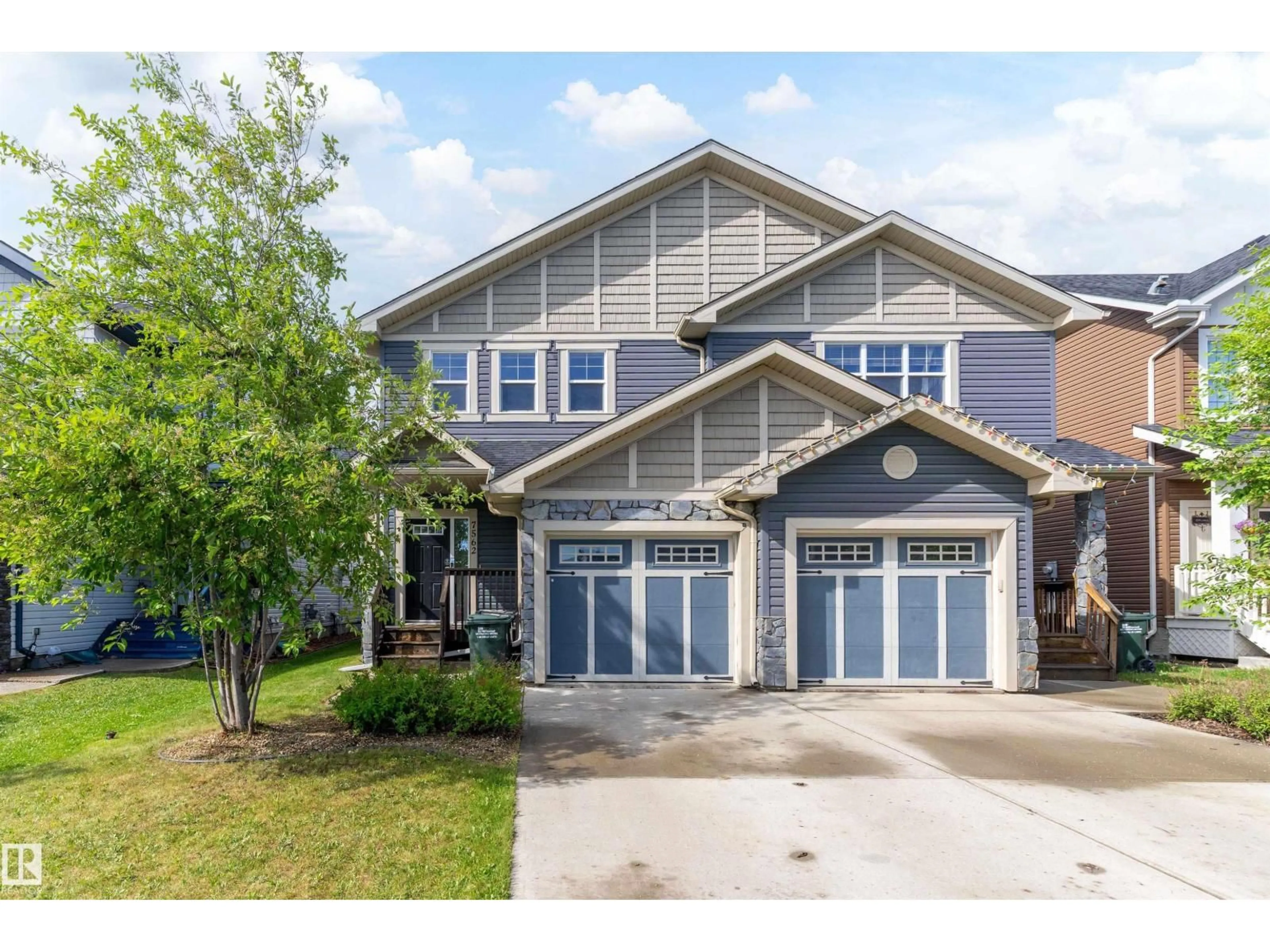 Home with vinyl exterior material, street for 7562 ELLESMERE WY, Sherwood Park Alberta T8N0P6