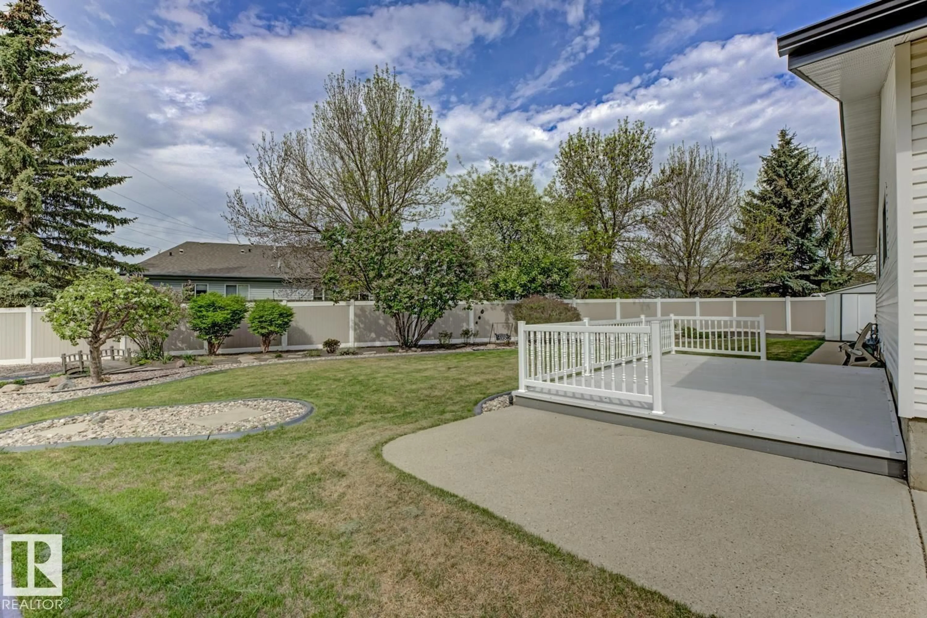 Patio, water/lake/river/ocean view for 15220 124 ST NW, Edmonton Alberta T5X1Z3