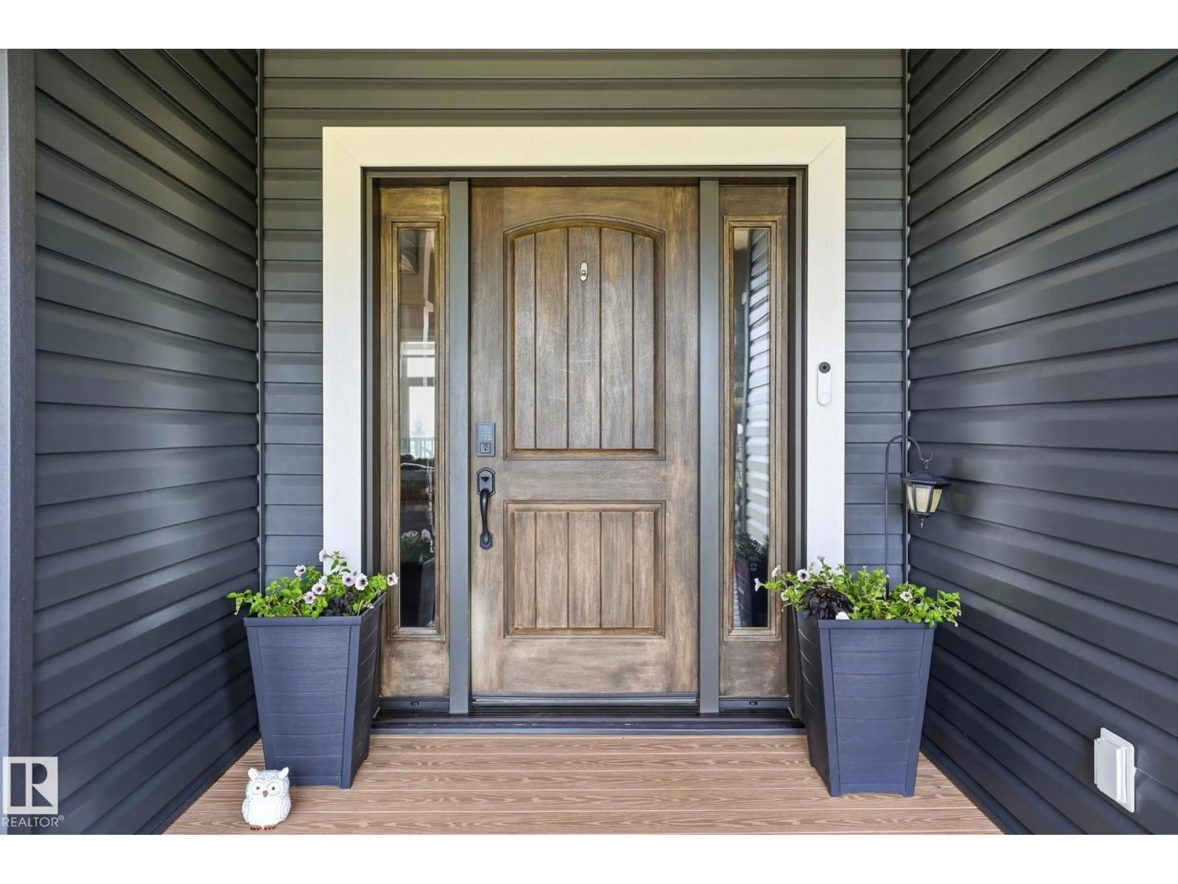 Indoor entryway for 54517 RGE ROAD 242, Rural Sturgeon County Alberta T8T1W4