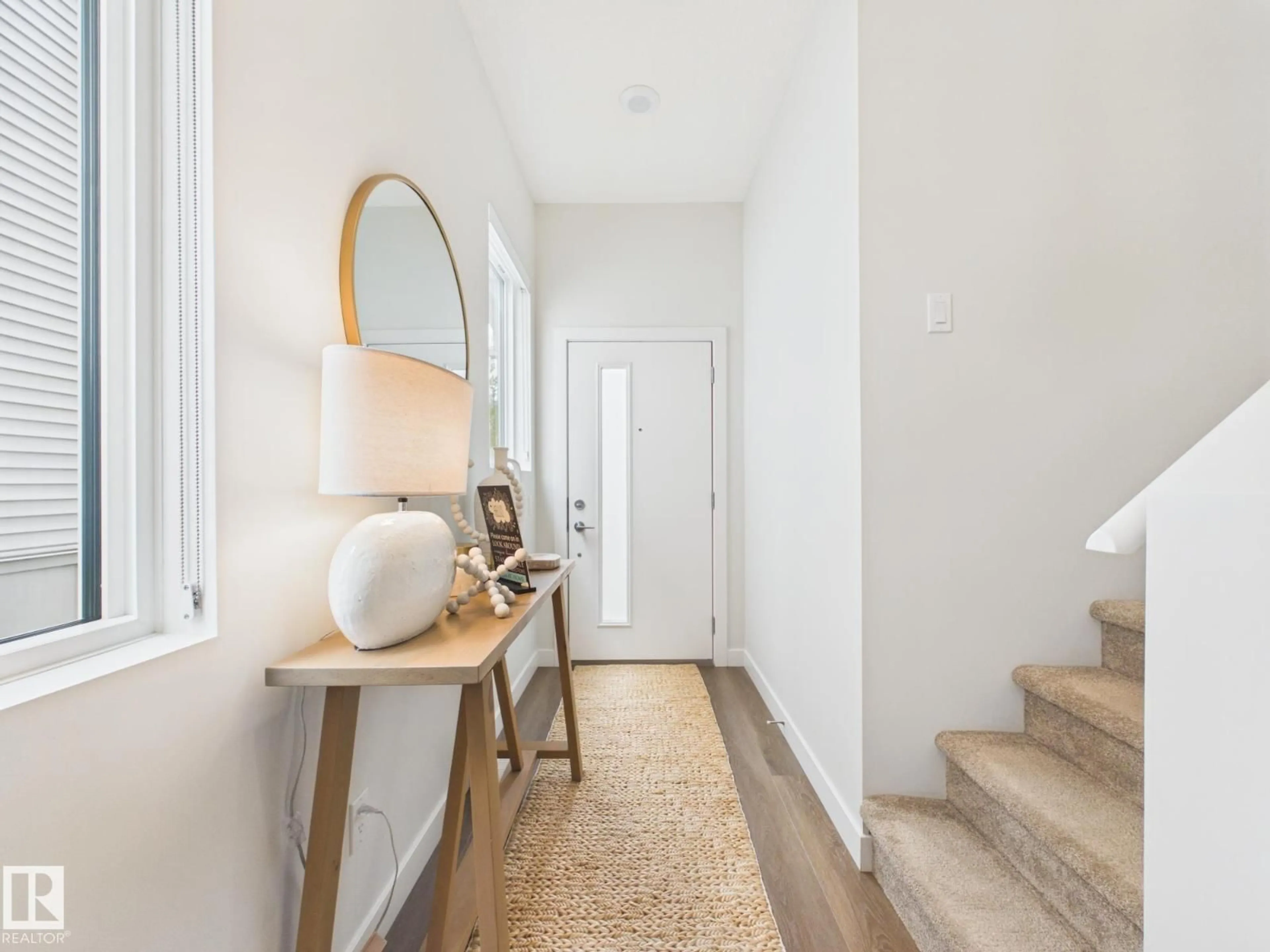 Indoor entryway for 32 100 JENSEN LAKES BV, St. Albert Alberta T8N7T9