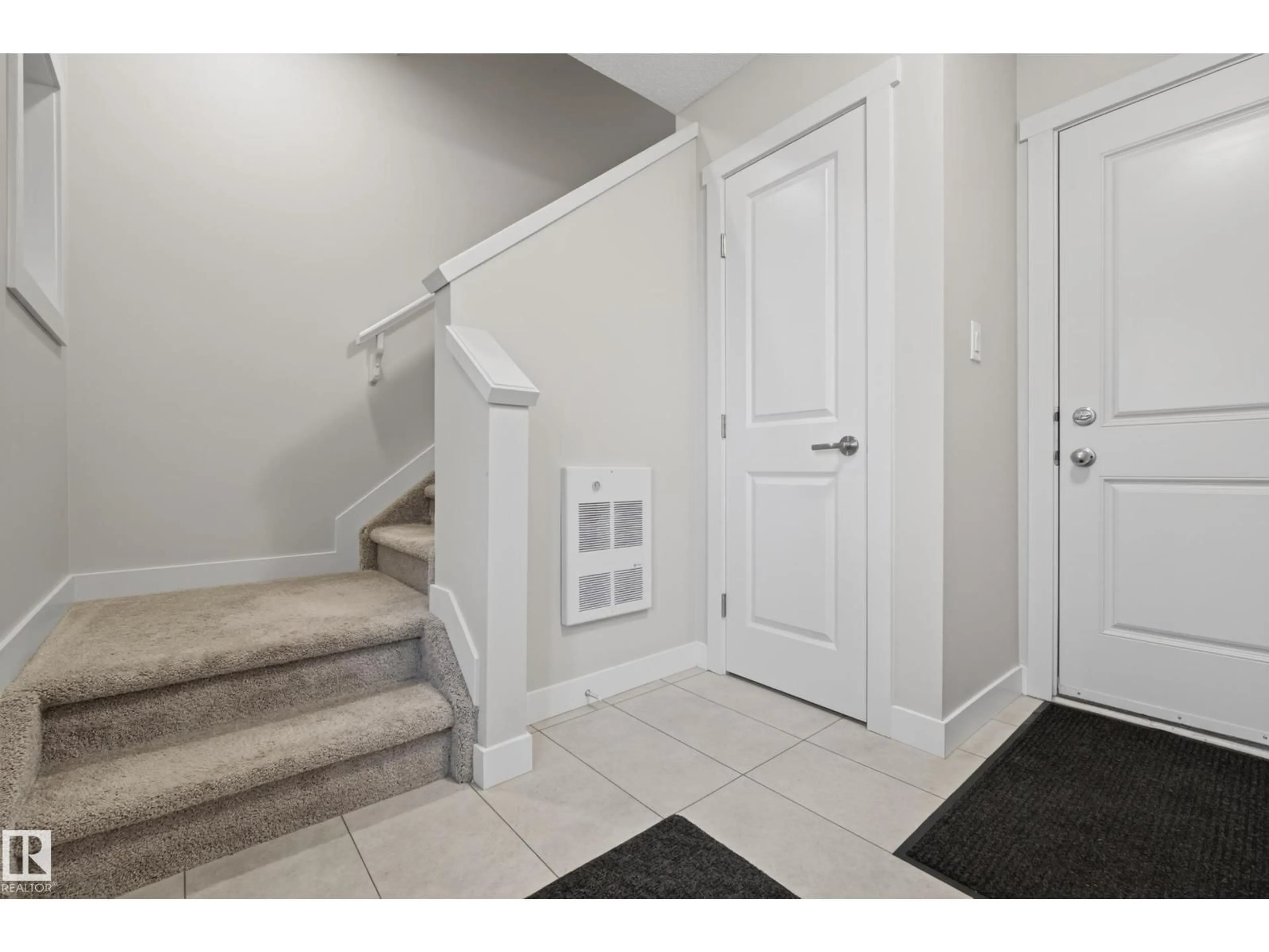 Indoor entryway for SW - 856 DANIELS WY, Edmonton Alberta T6W4C8