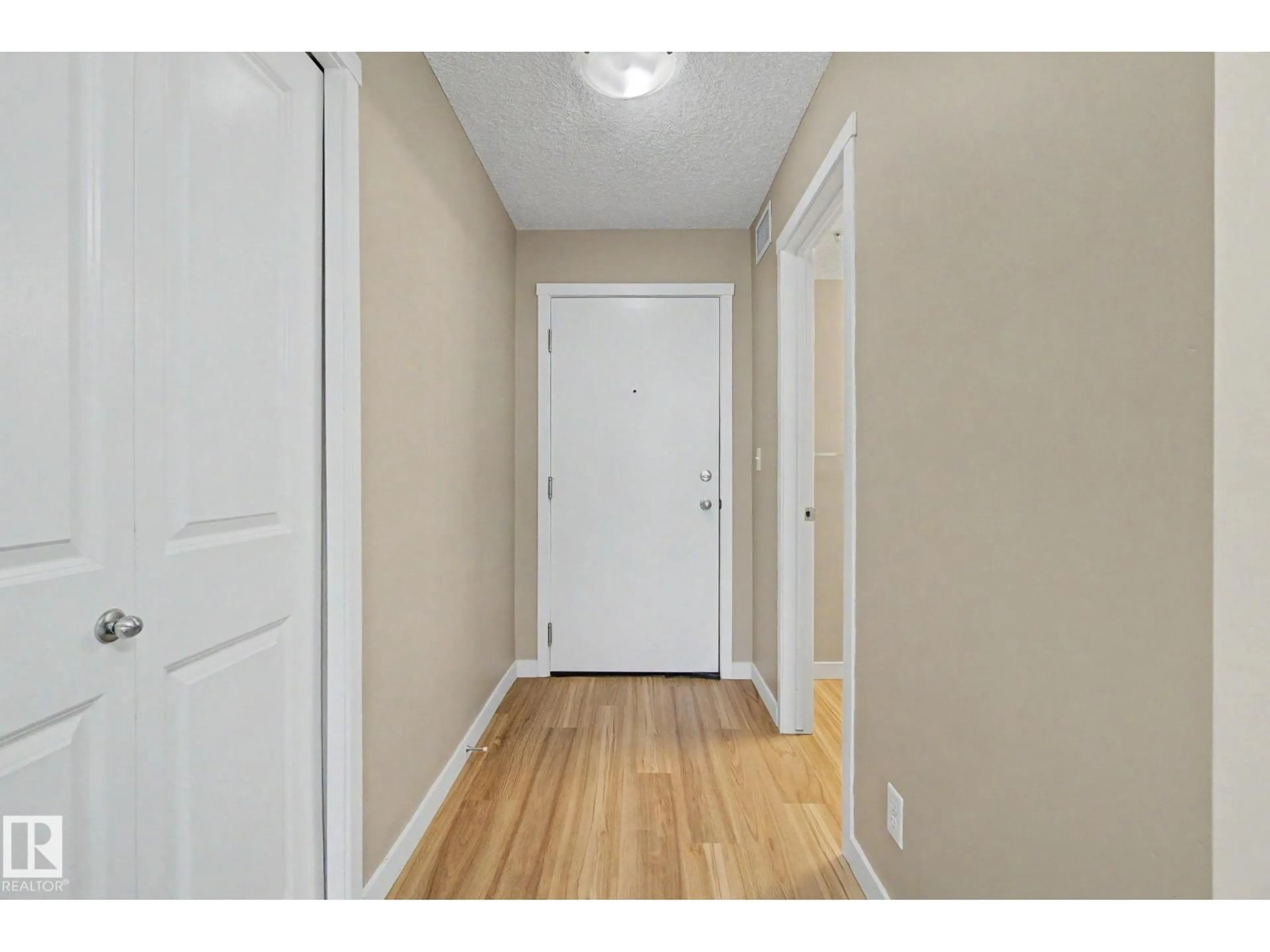 Indoor entryway for #123 - 5370 CHAPPELLE RD, Edmonton Alberta T6W3L5