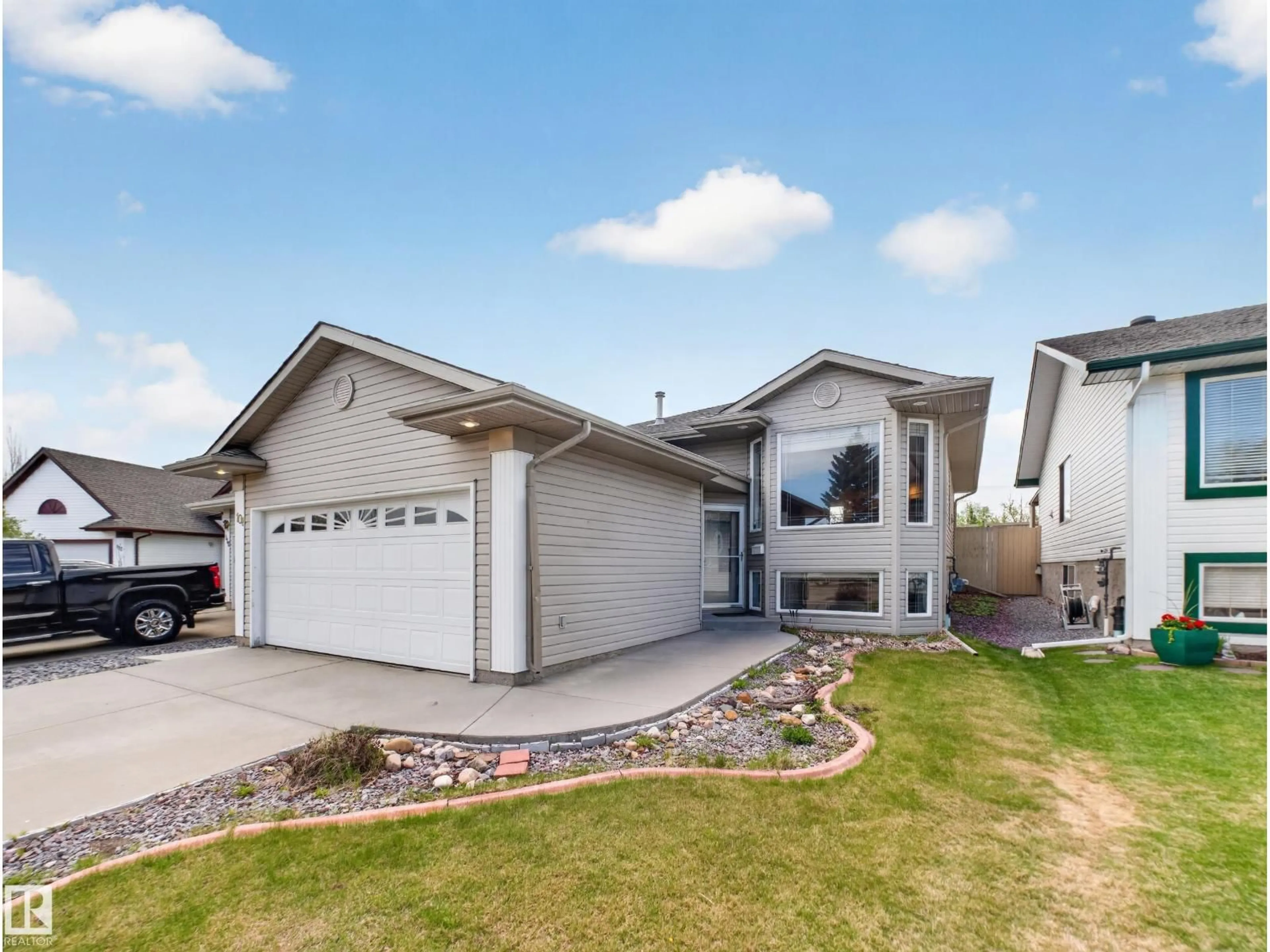 Home with vinyl exterior material, street for 108 RIDGEPOINT WY, Sherwood Park Alberta T8A6B3