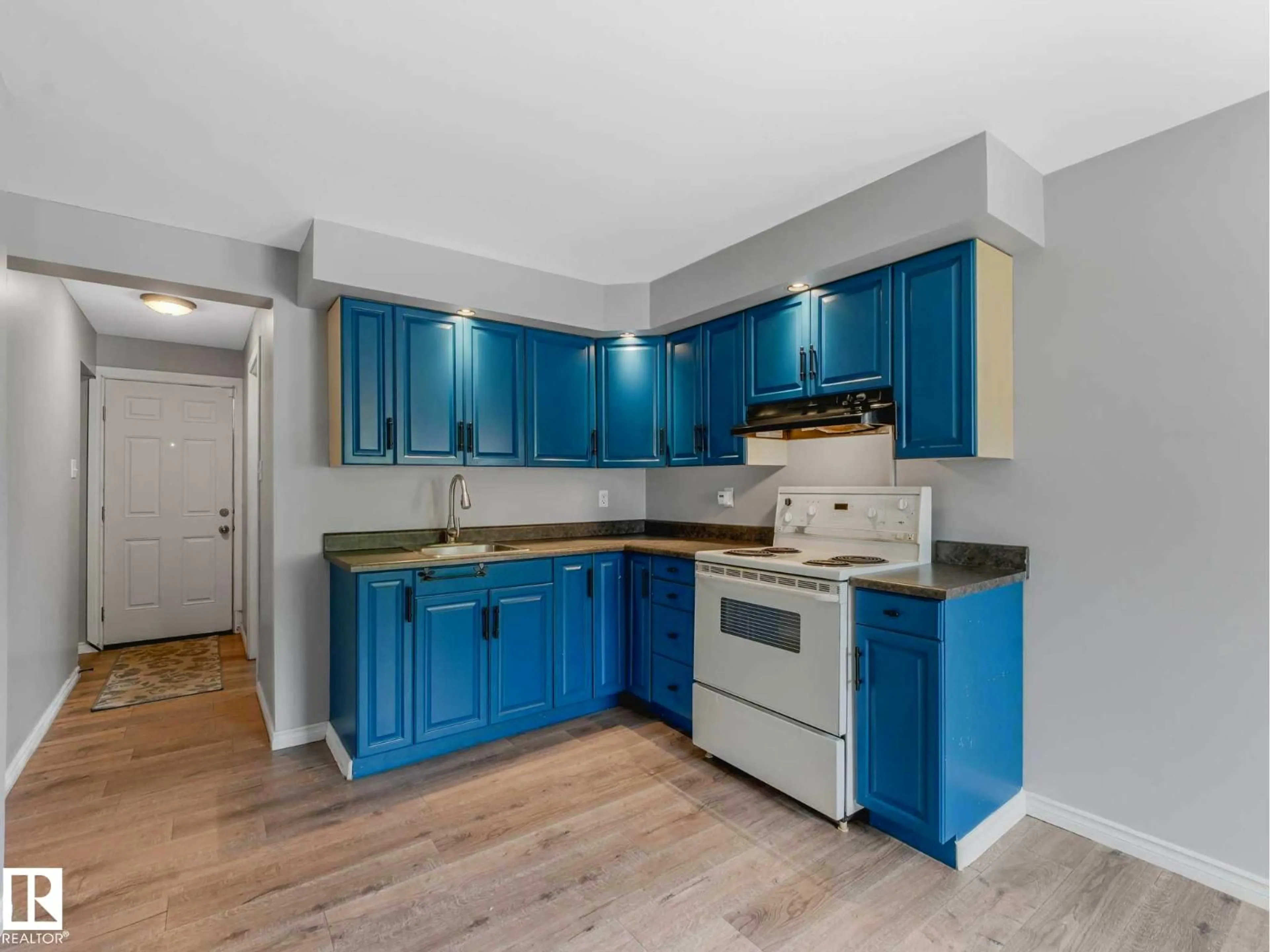Standard kitchen, unknown for NW - 9911 161 ST, Edmonton Alberta T5P3H6