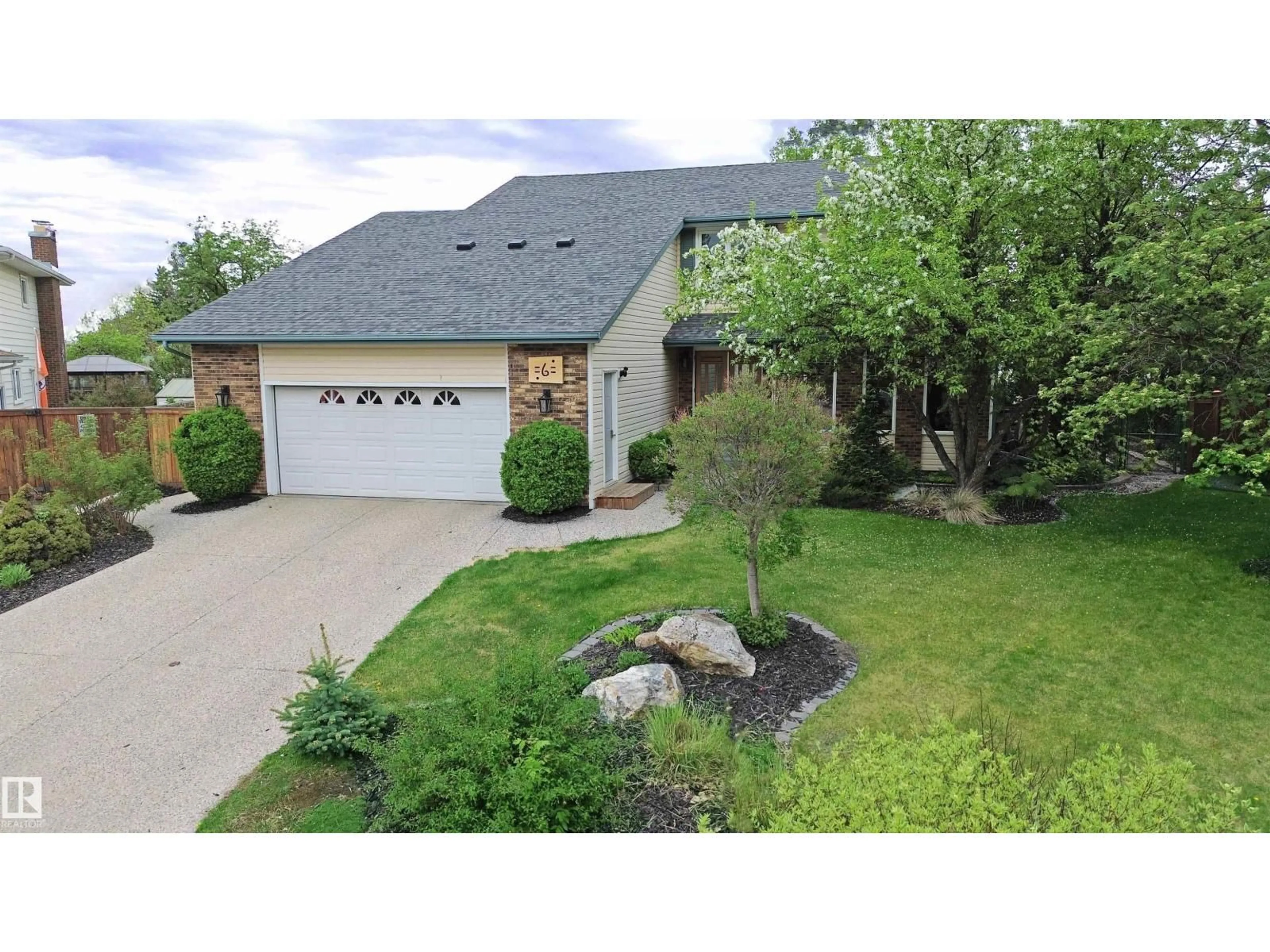 A pic from outside/outdoor area/front of a property/back of a property/a pic from drone, street for 6 MARLBORO PL, Spruce Grove Alberta T7X2P1