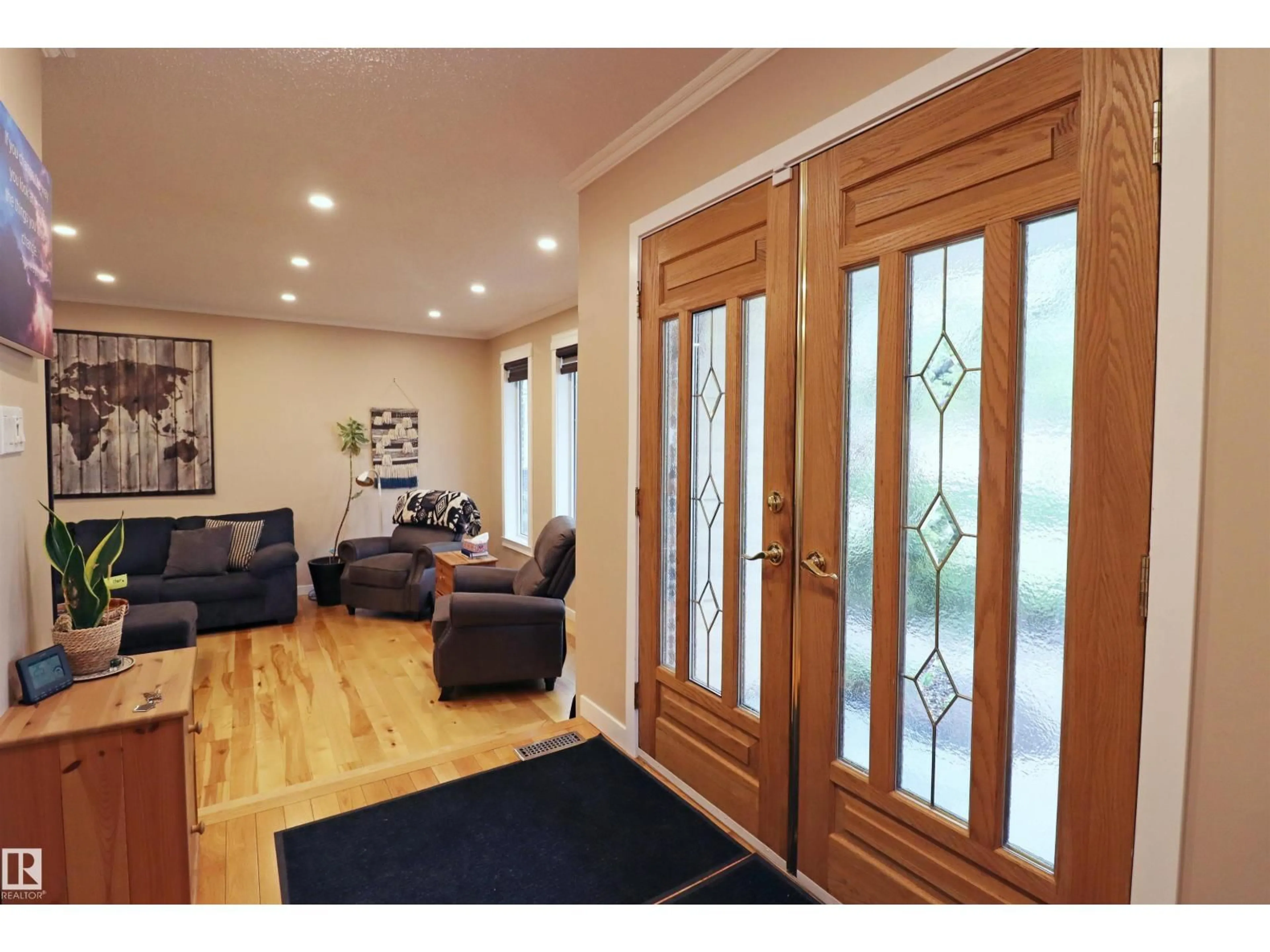 Indoor entryway for 6 MARLBORO PL, Spruce Grove Alberta T7X2P1