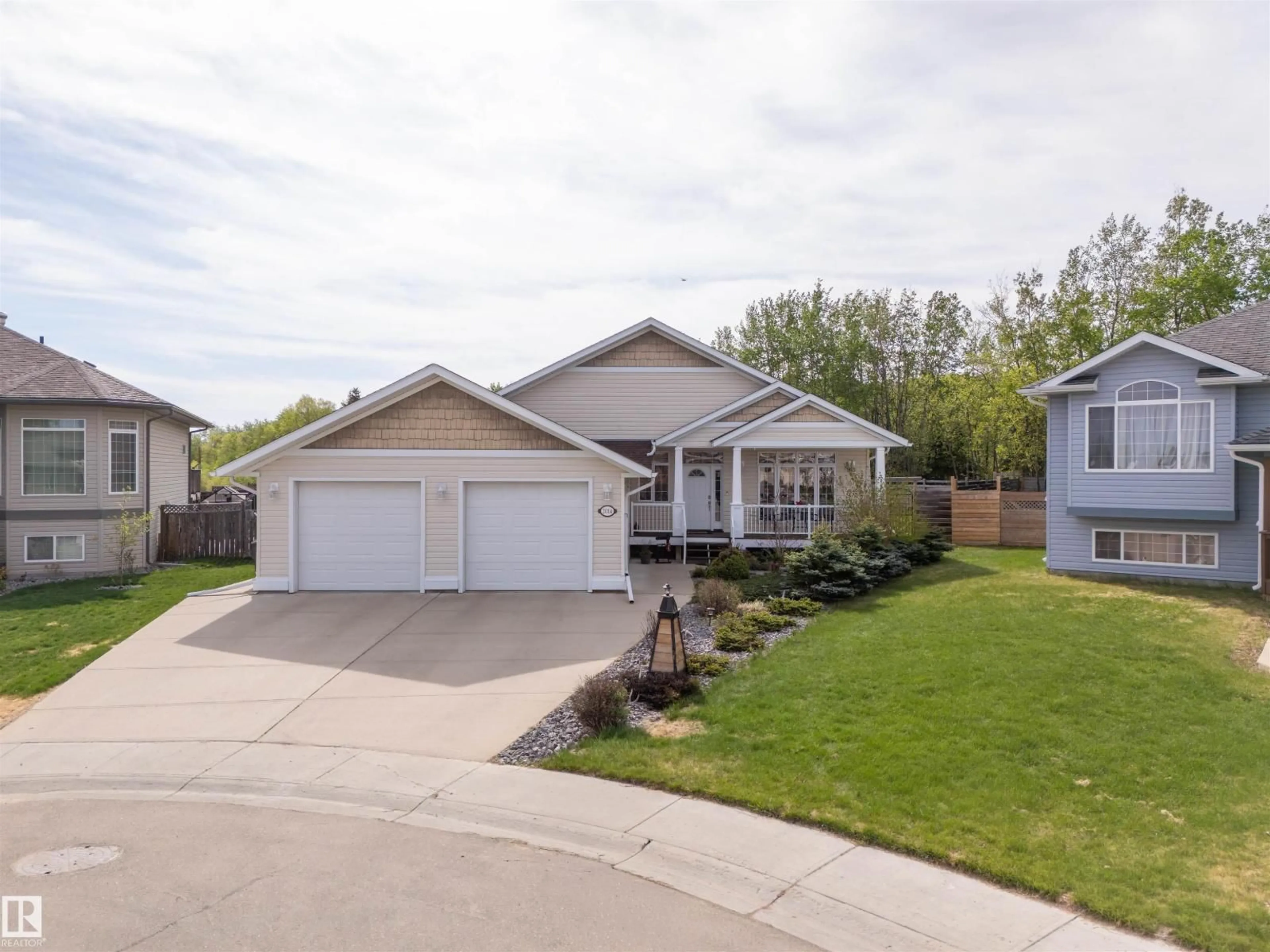 A pic from outside/outdoor area/front of a property/back of a property/a pic from drone, street for 2014 6 ST, Cold Lake Alberta T9M0A2