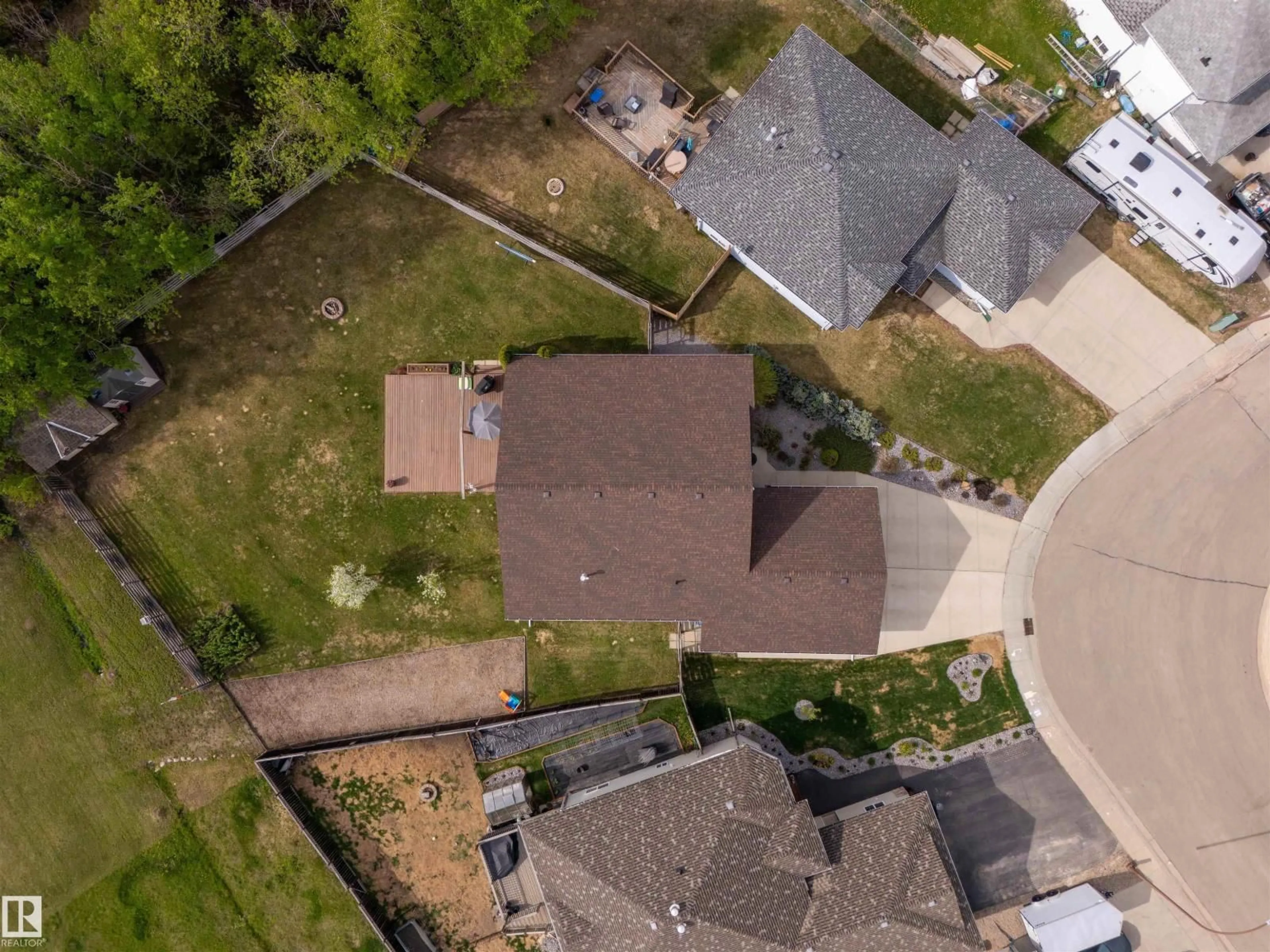 A pic from outside/outdoor area/front of a property/back of a property/a pic from drone, street for 2014 6 ST, Cold Lake Alberta T9M0A2