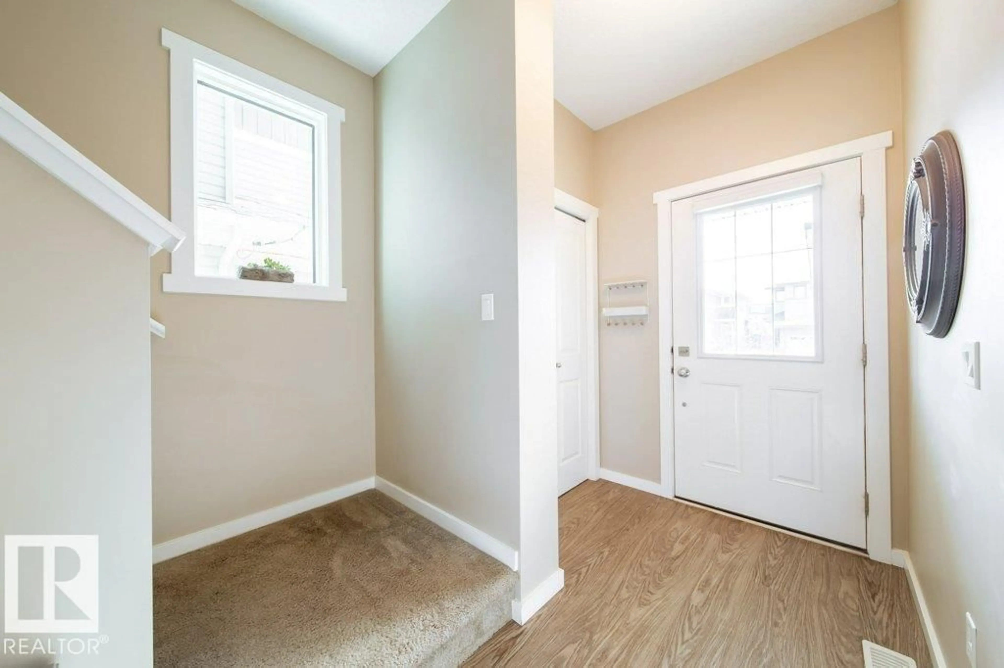 Indoor entryway for 12816 205 ST NW, Edmonton Alberta T5S0L8
