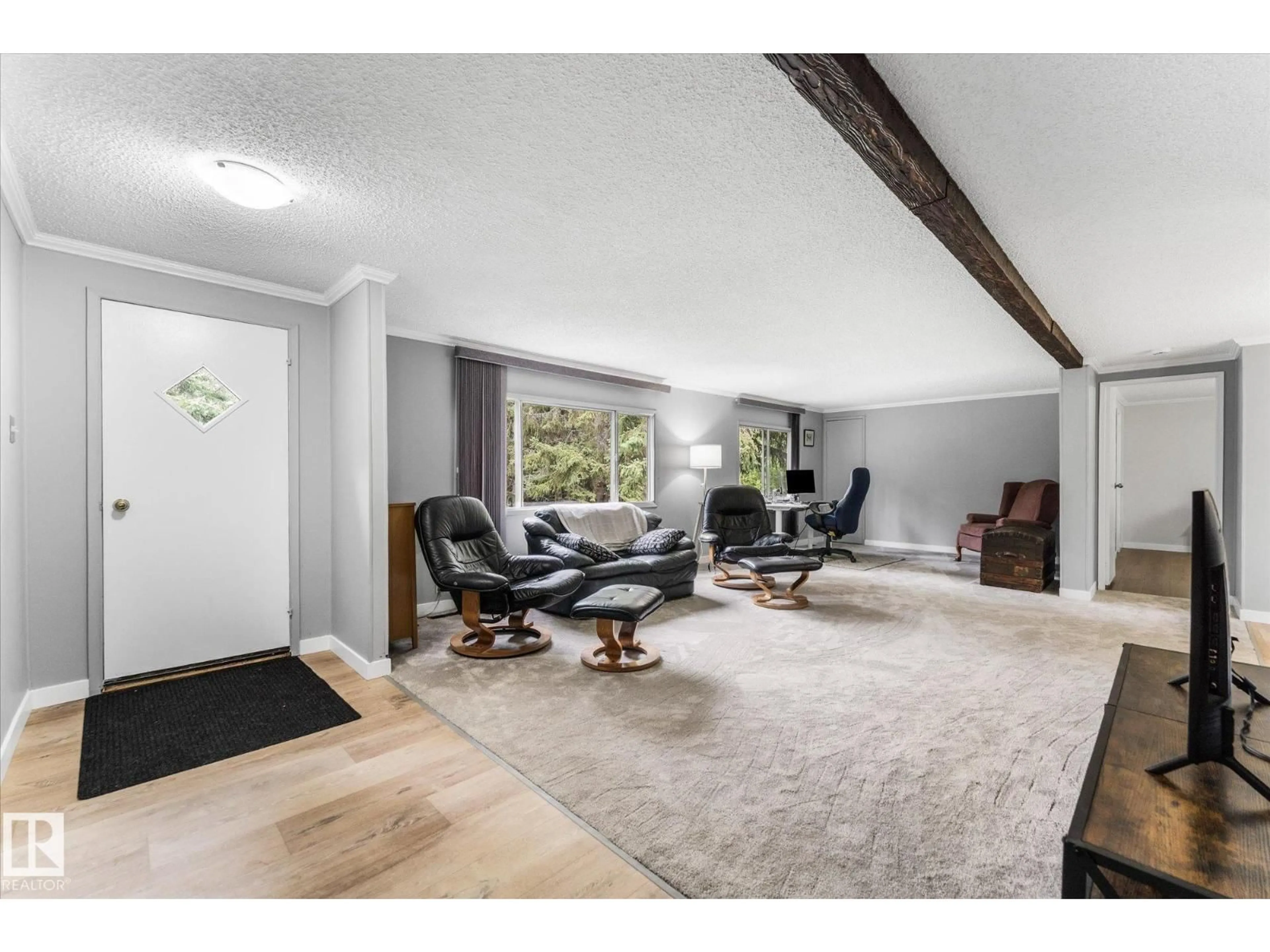 Living room with furniture, unknown for 53304 - 129 RGE ROAD 30, Rural Parkland County Alberta T7Y0E2