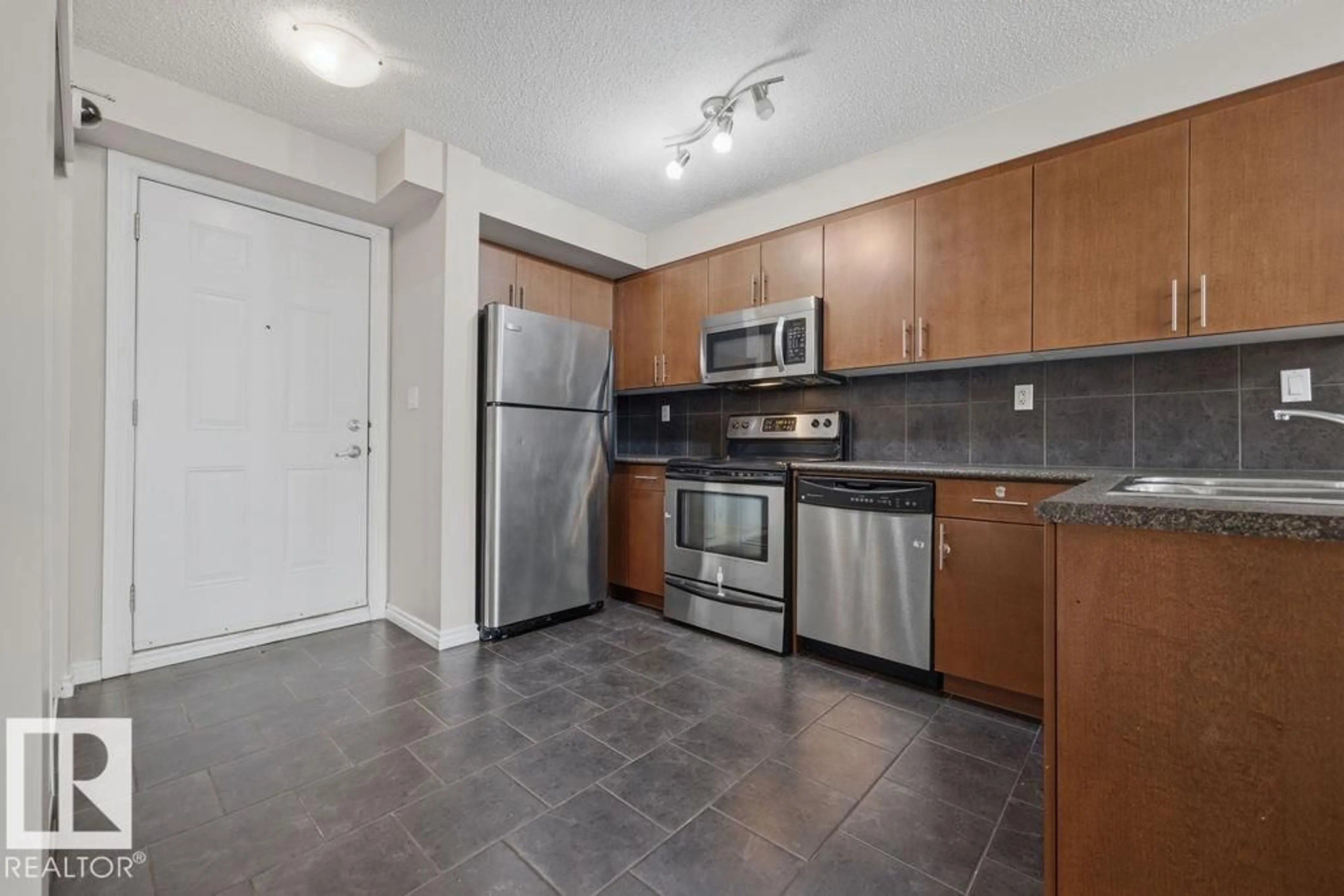 Standard kitchen, unknown for #204 - 10118 106 AV, Edmonton Alberta T5H0B8