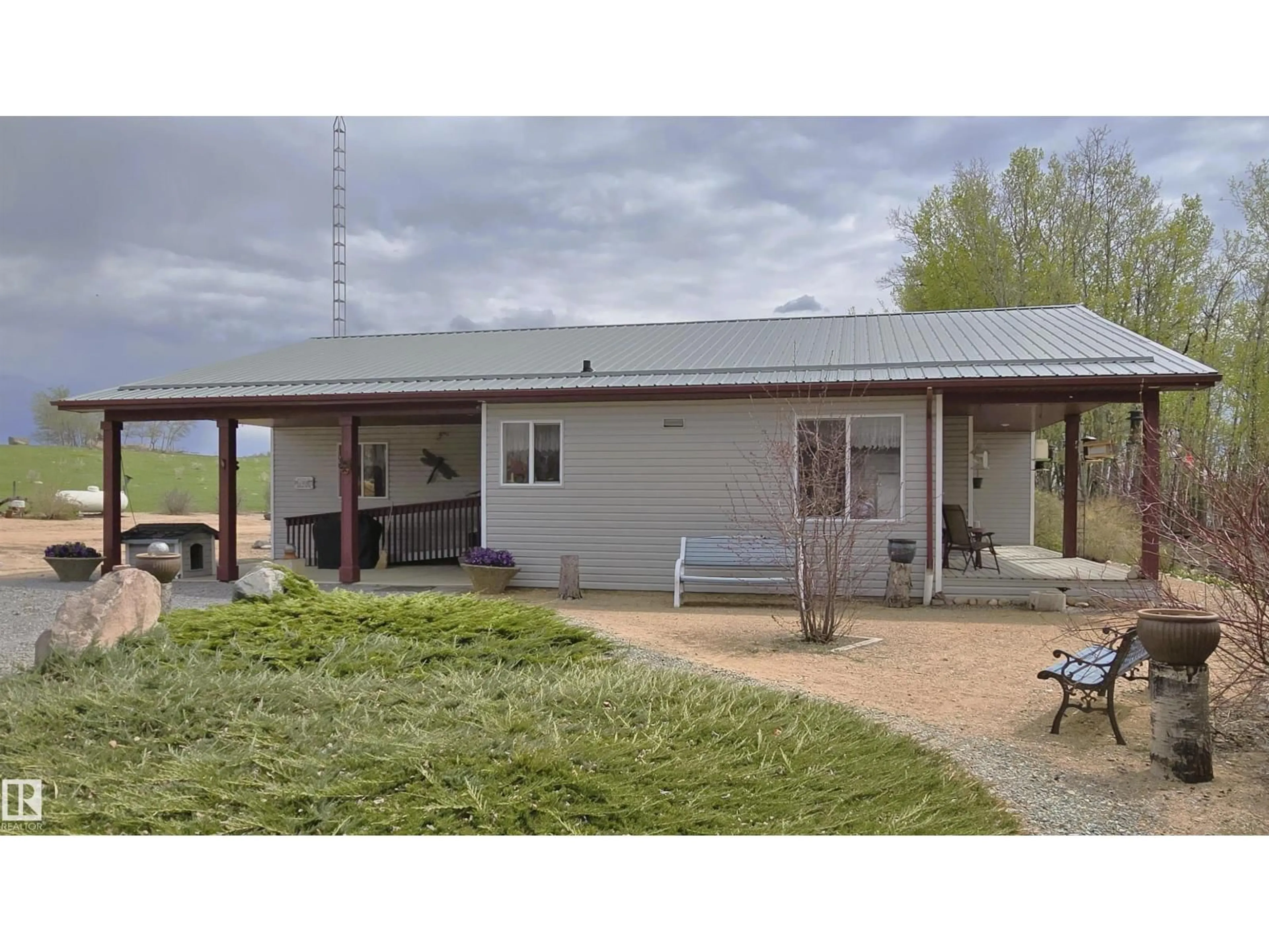 A pic from outside/outdoor area/front of a property/back of a property/a pic from drone, unknown for 23215 TWP RD 590, Rural Thorhild County Alberta T0A3J0