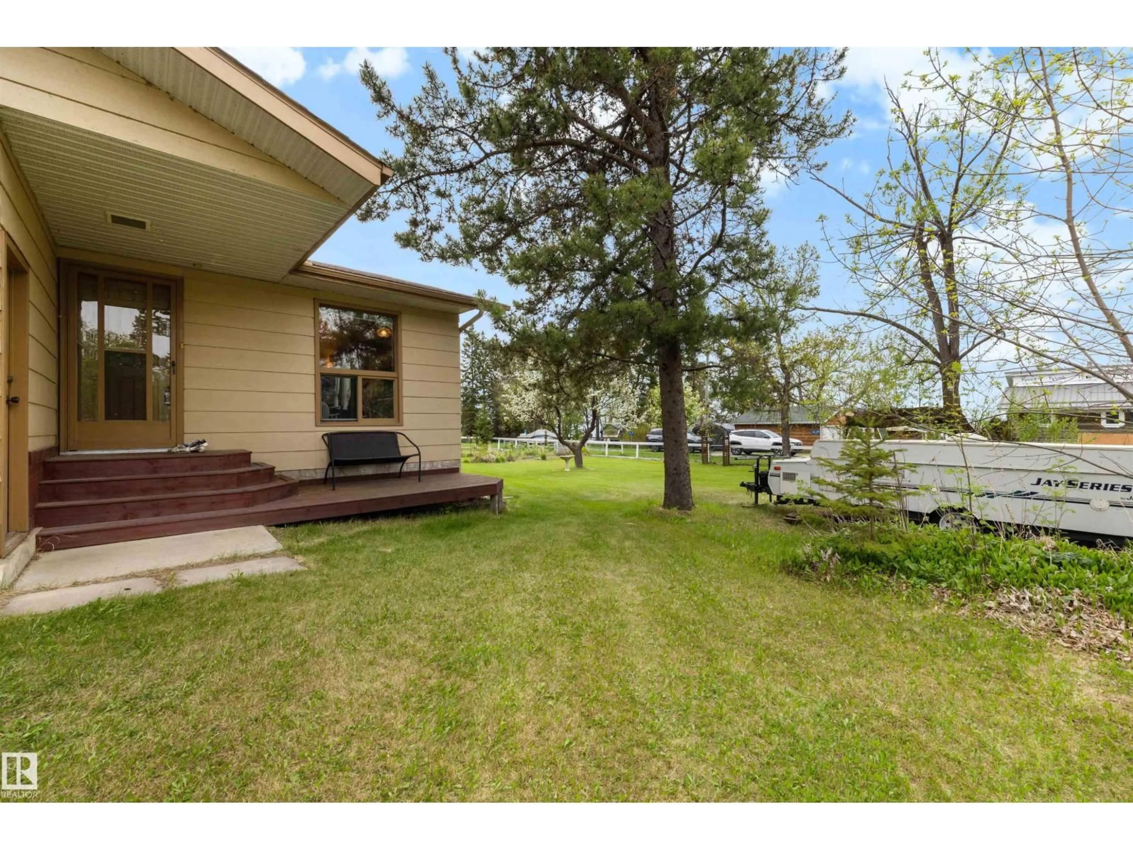 Patio, water/lake/river/ocean view for 311 3 ST, Rural Lac Ste. Anne County Alberta T0E1A0