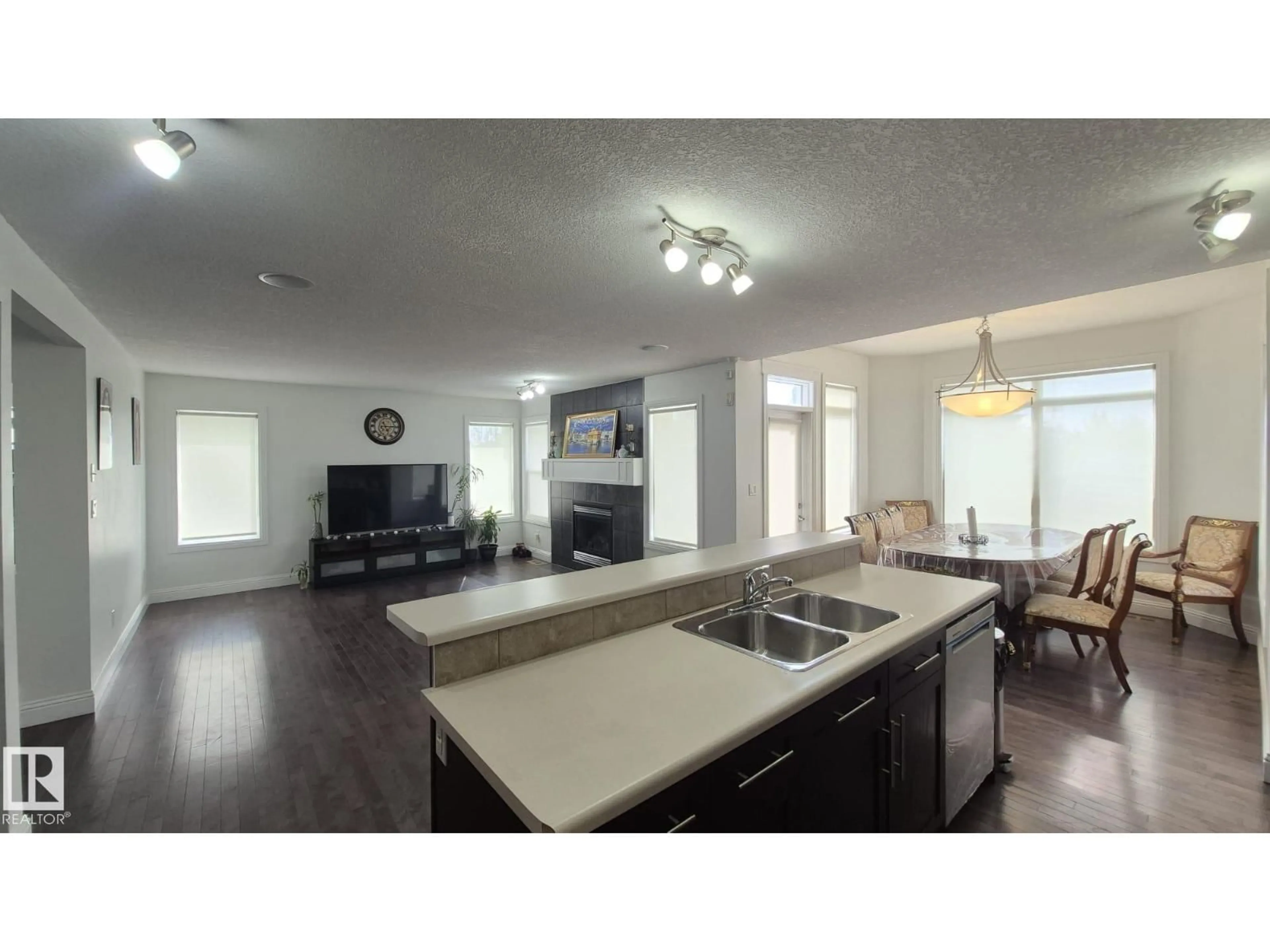 Open concept kitchen, unknown for SW - 5440 1A AV, Edmonton Alberta T6X0L2