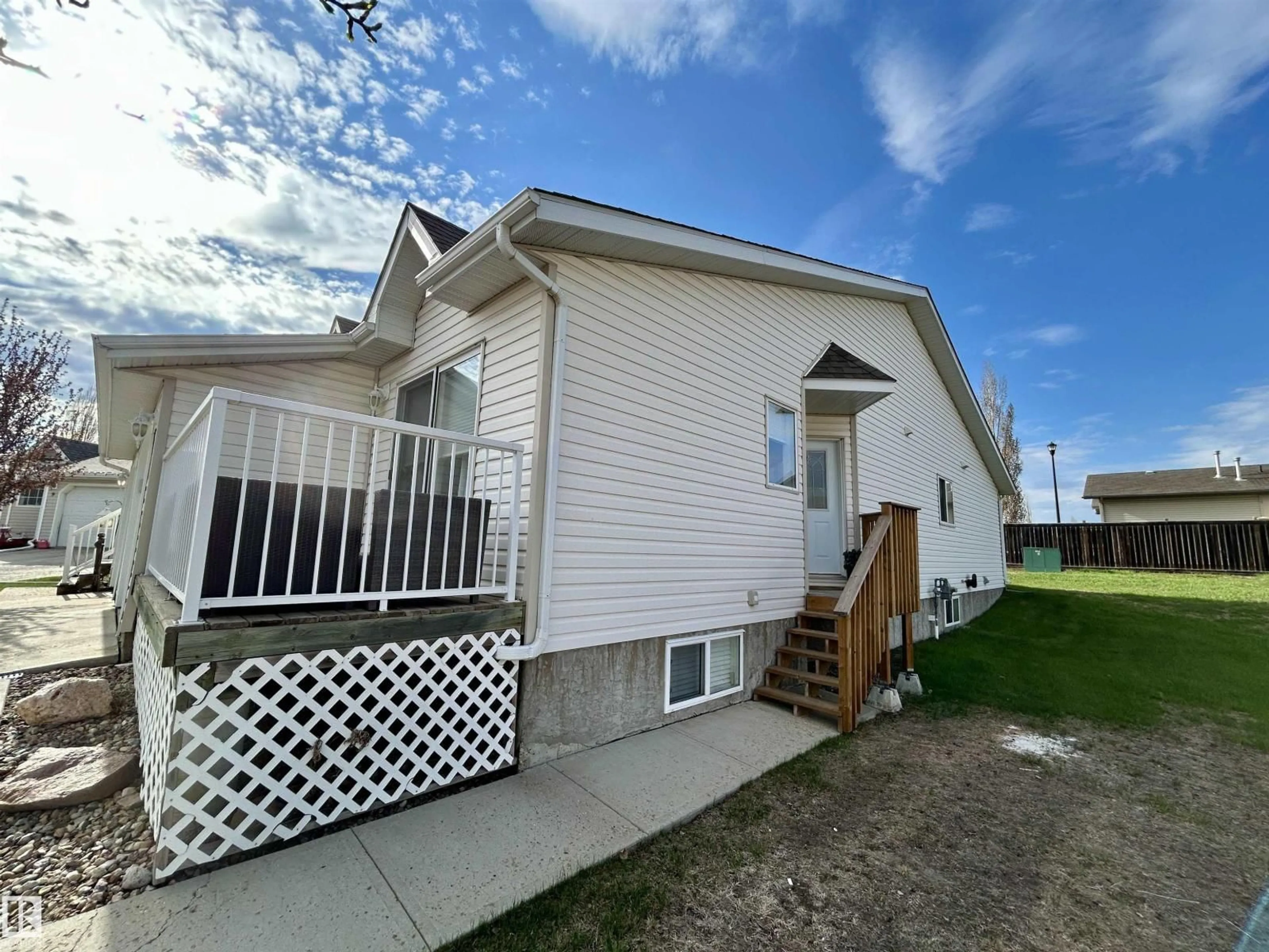 Home with vinyl exterior material, unknown for 12 5104 18 ST, Lloydminster Alberta T9V0A8