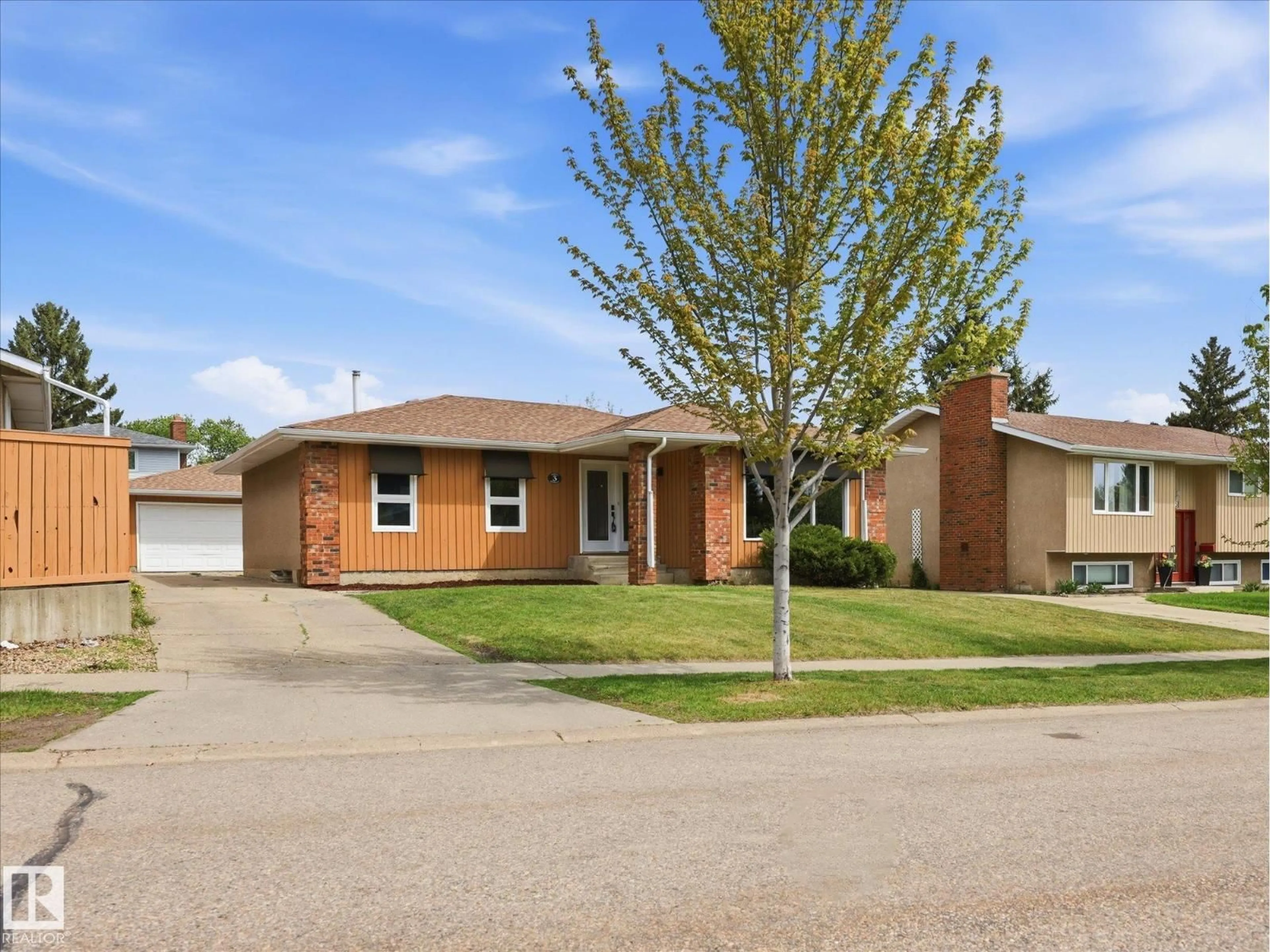Home with brick exterior material, street for 3 FAIRFAX CR, St. Albert Alberta T8N1X9
