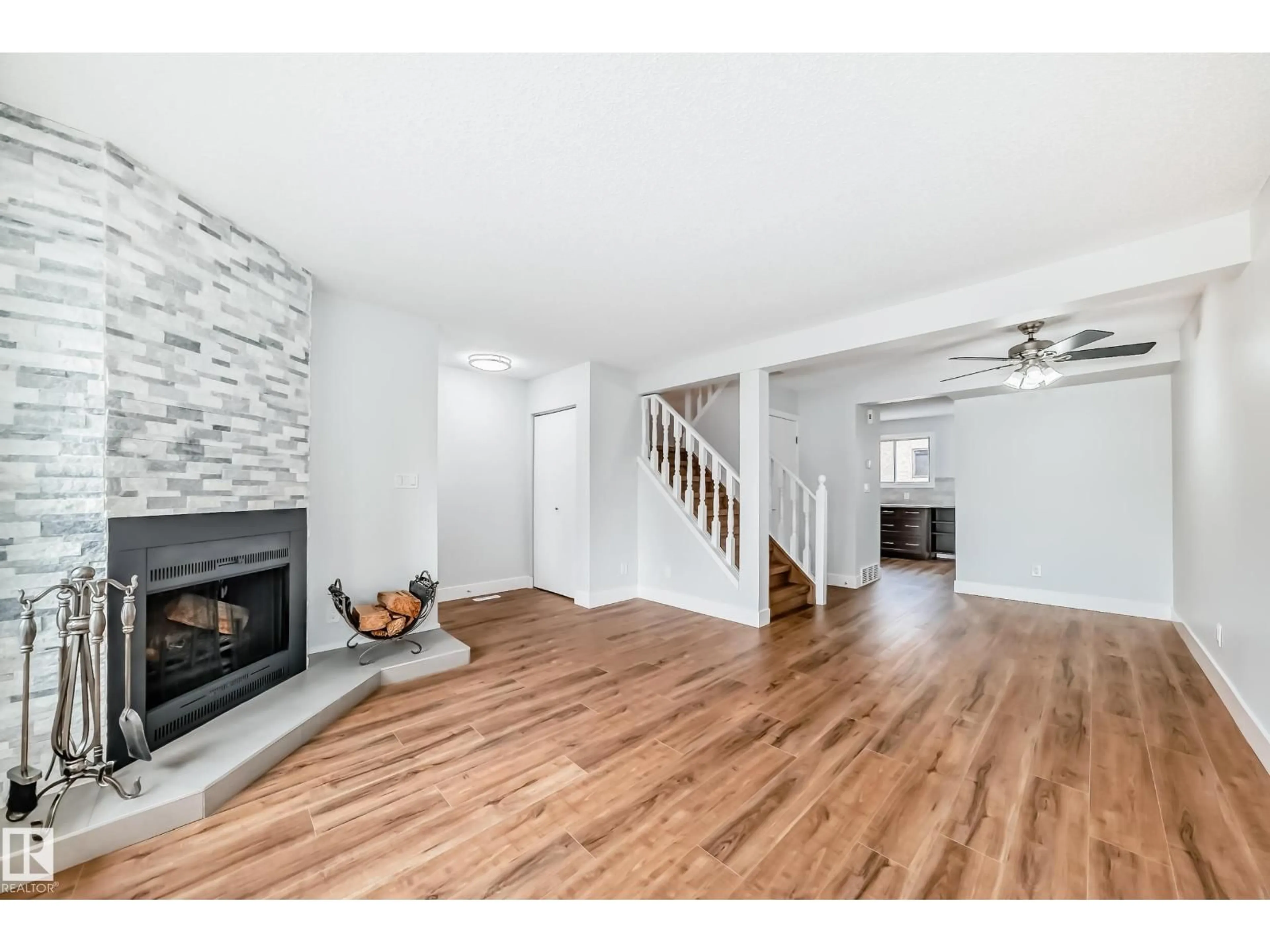 Unknown for NW - 3510 41B AV, Edmonton Alberta T6L5E6