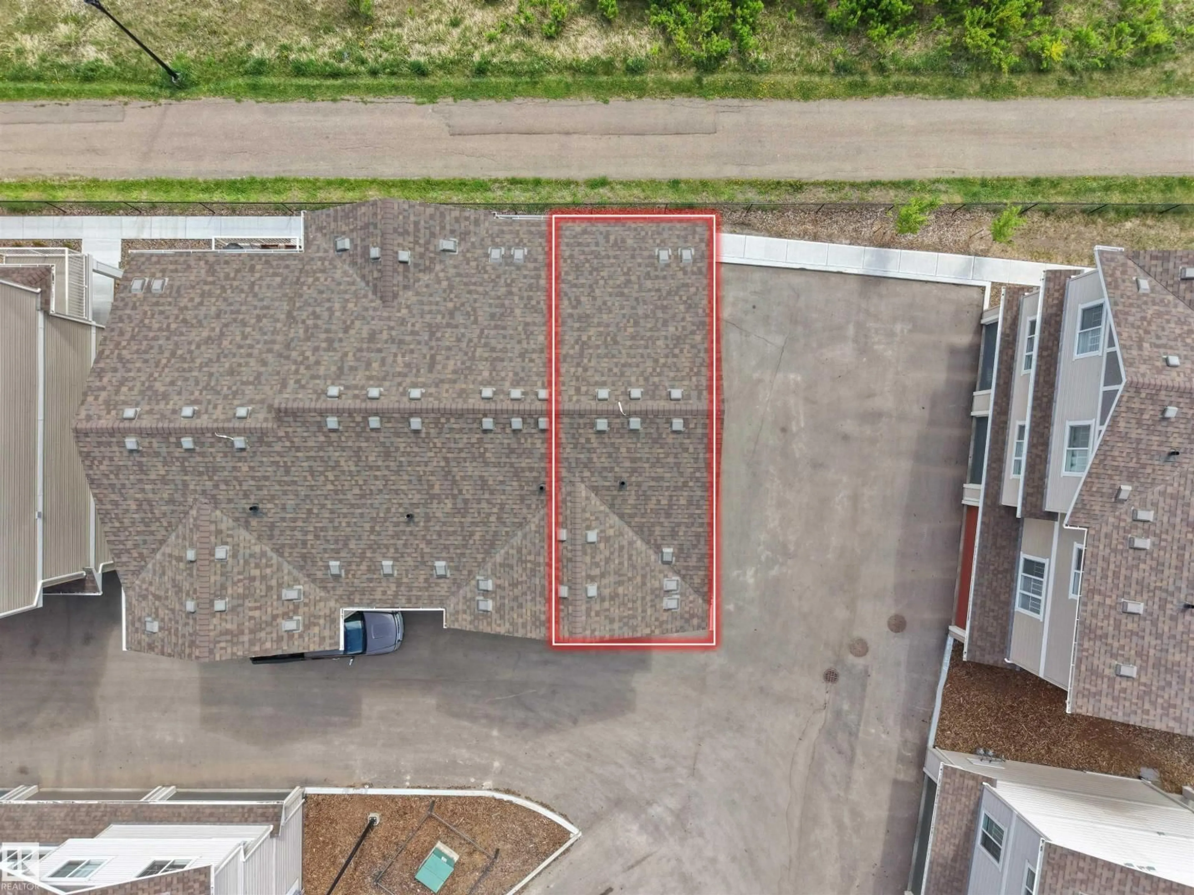 A pic from outside/outdoor area/front of a property/back of a property/a pic from drone, building for 49 17832 78 ST NW, Edmonton Alberta T5Z0P7