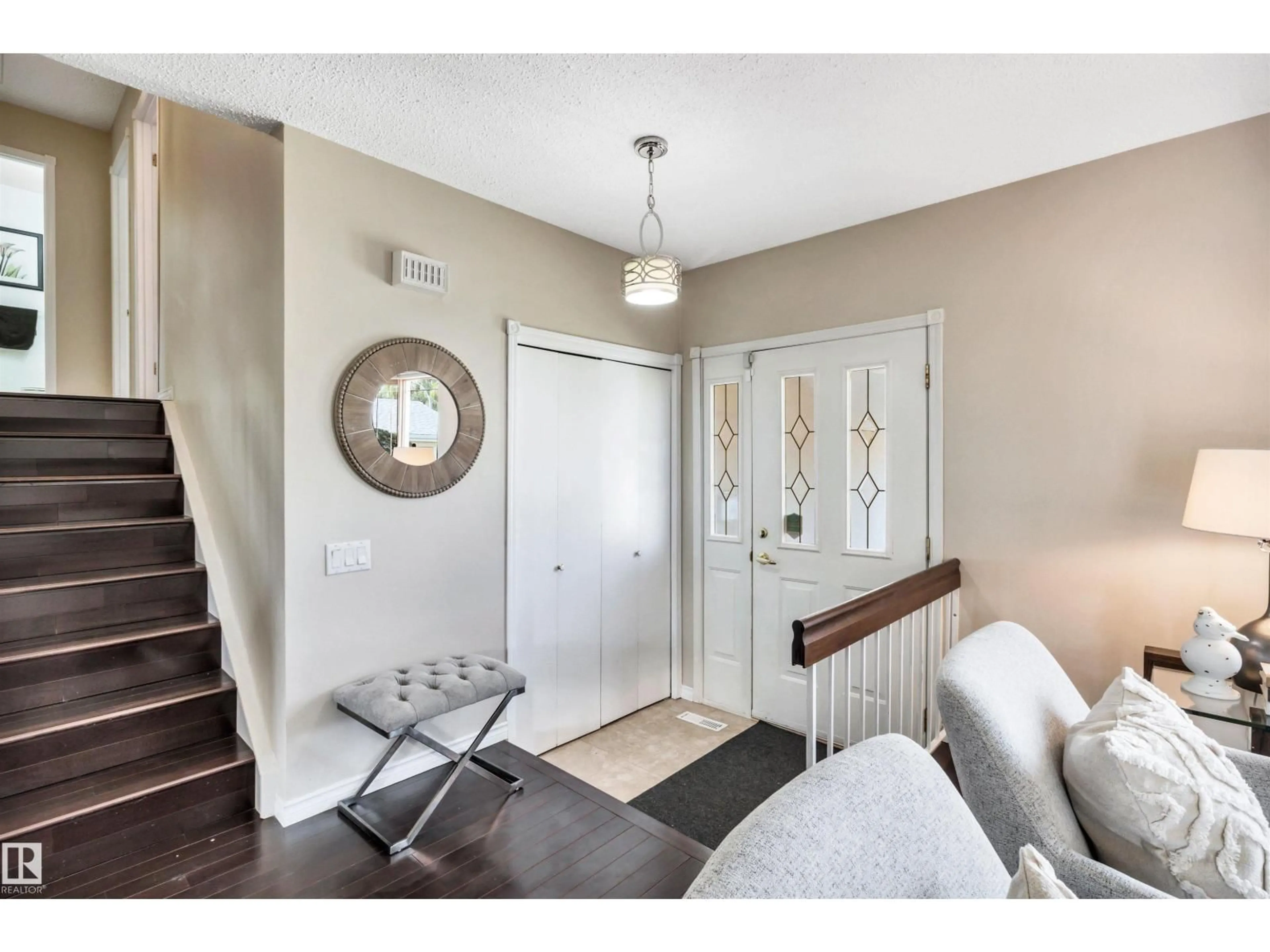 Indoor entryway for 10909 33A AV, Edmonton Alberta T6J3C6