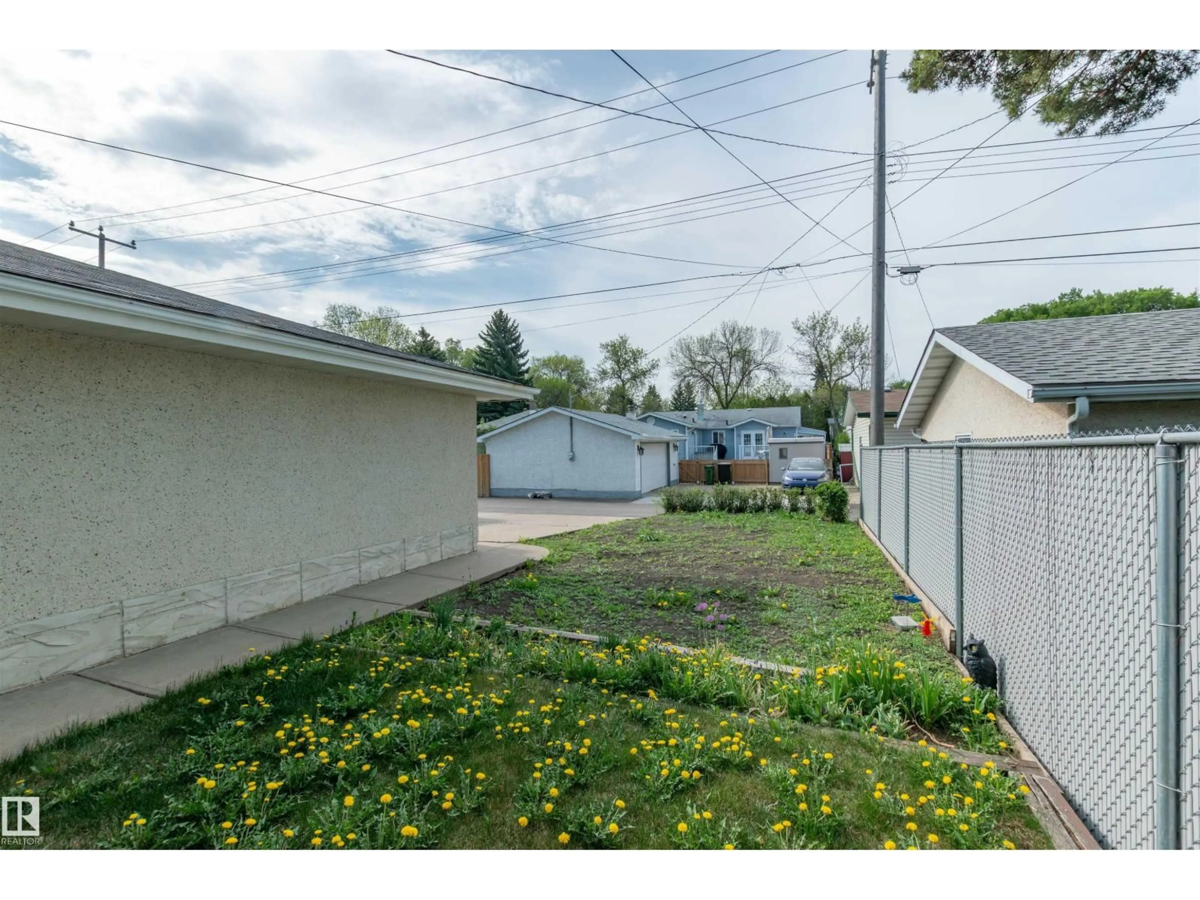 Unknown for 4009 114 AV, Edmonton Alberta T5W0S9