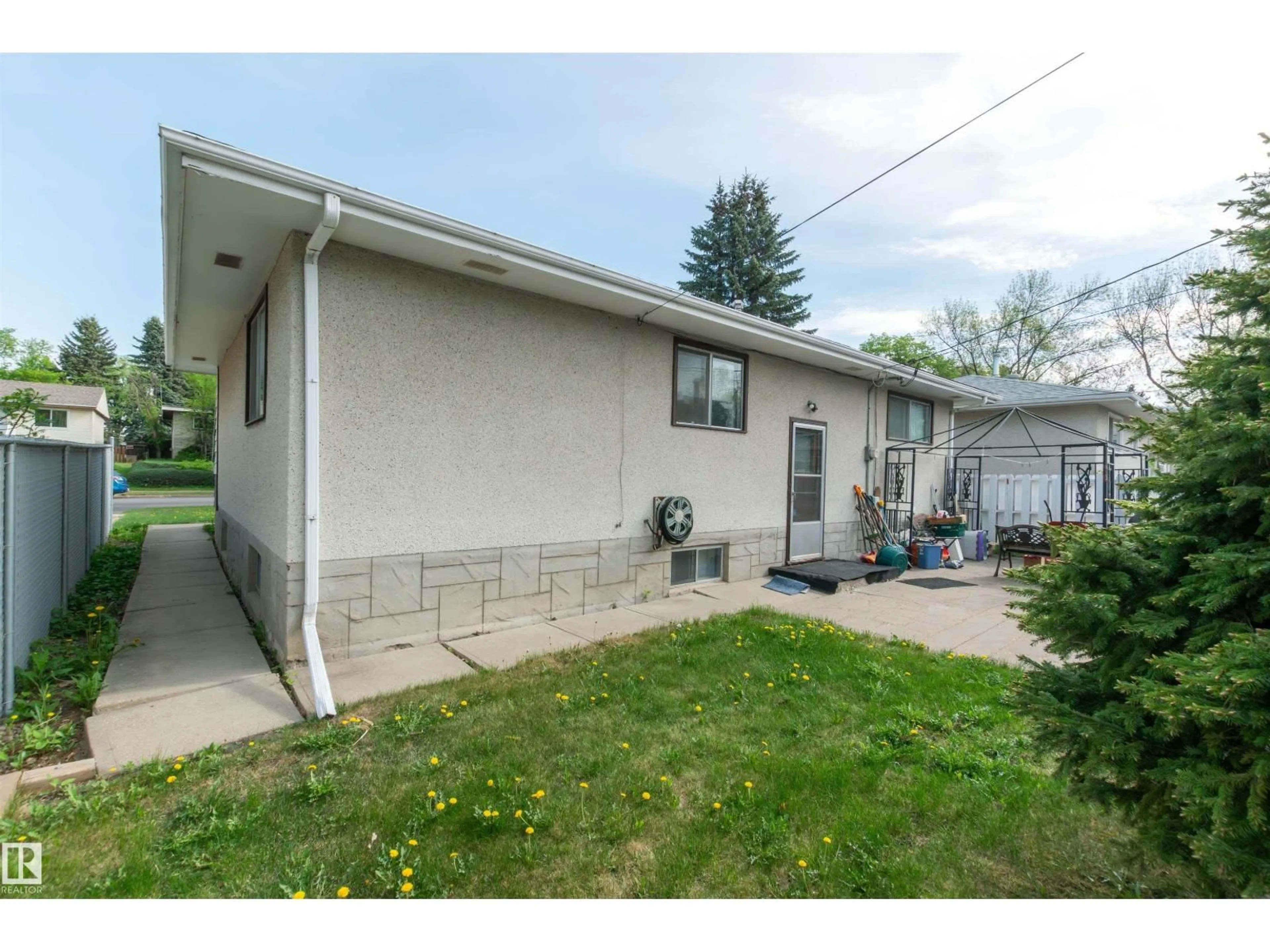 Unknown for 4009 114 AV, Edmonton Alberta T5W0S9