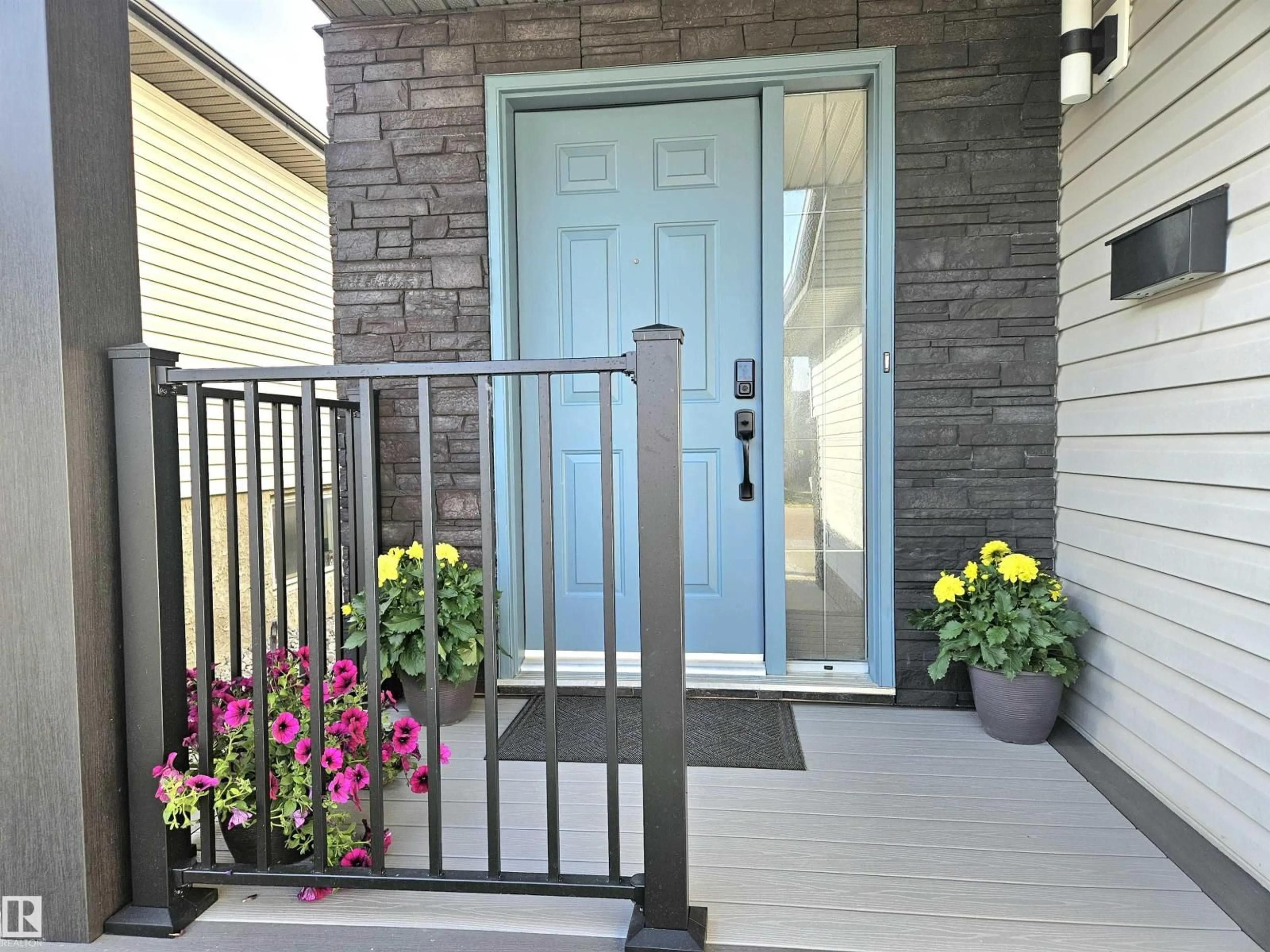 Indoor entryway for 12936 161A AV, Edmonton Alberta T6V1S9