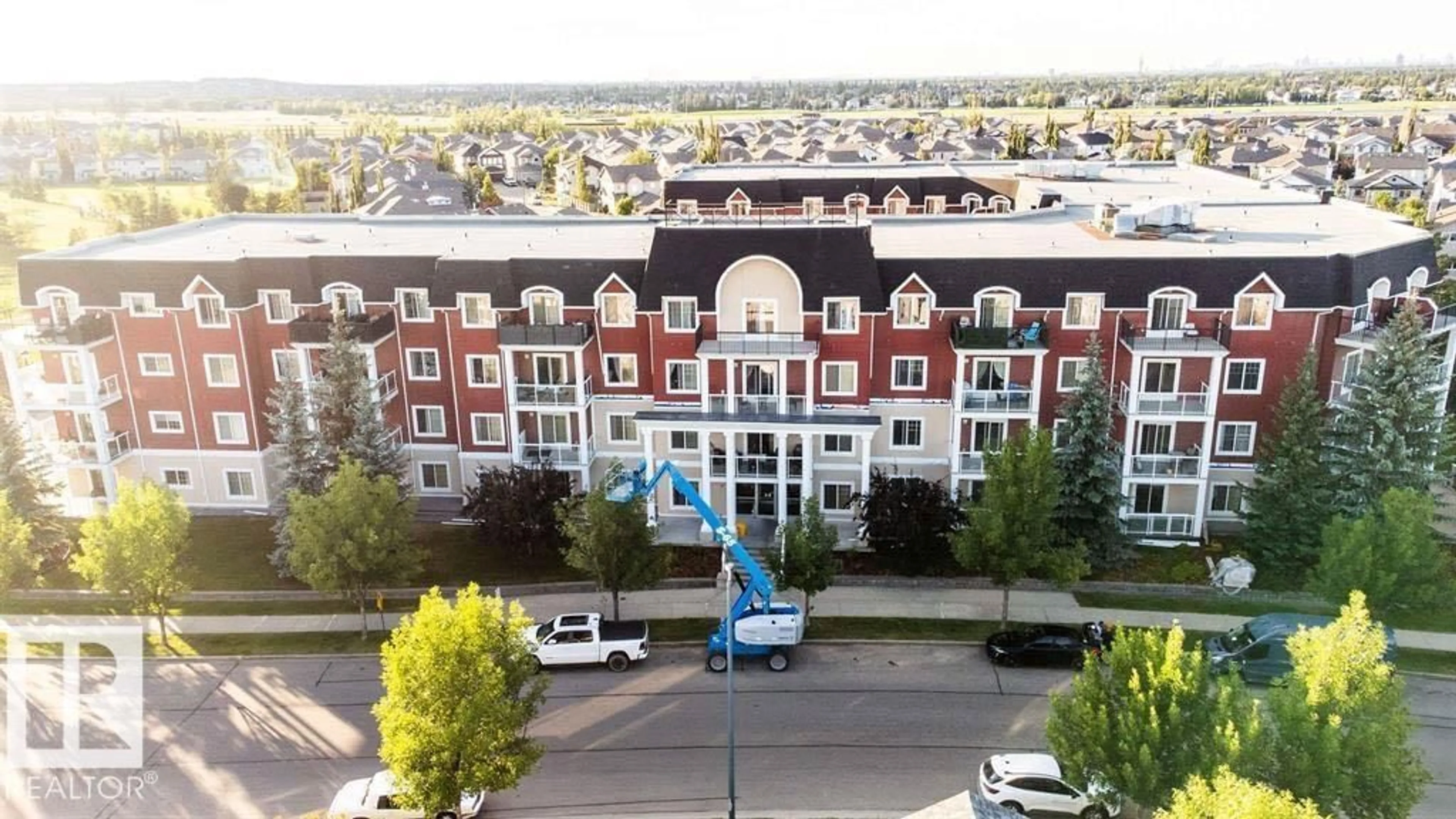 A pic from outside/outdoor area/front of a property/back of a property/a pic from drone, building for 226 - 117 MACEWAN SW, Edmonton Alberta T6W0C5