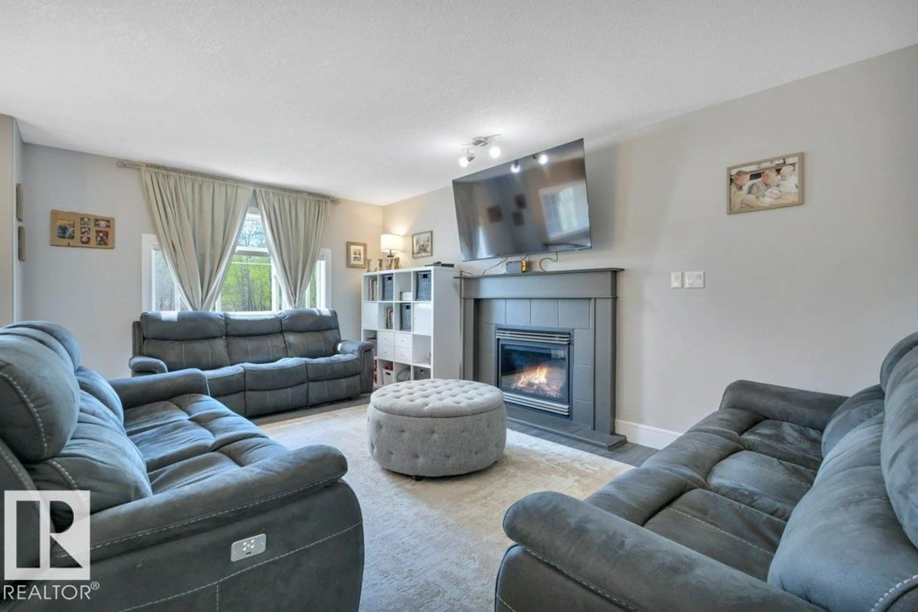Living room with furniture, unknown for 24 - 50408 RANGE ROAD 203, Rural Beaver County Alberta T0B4J0