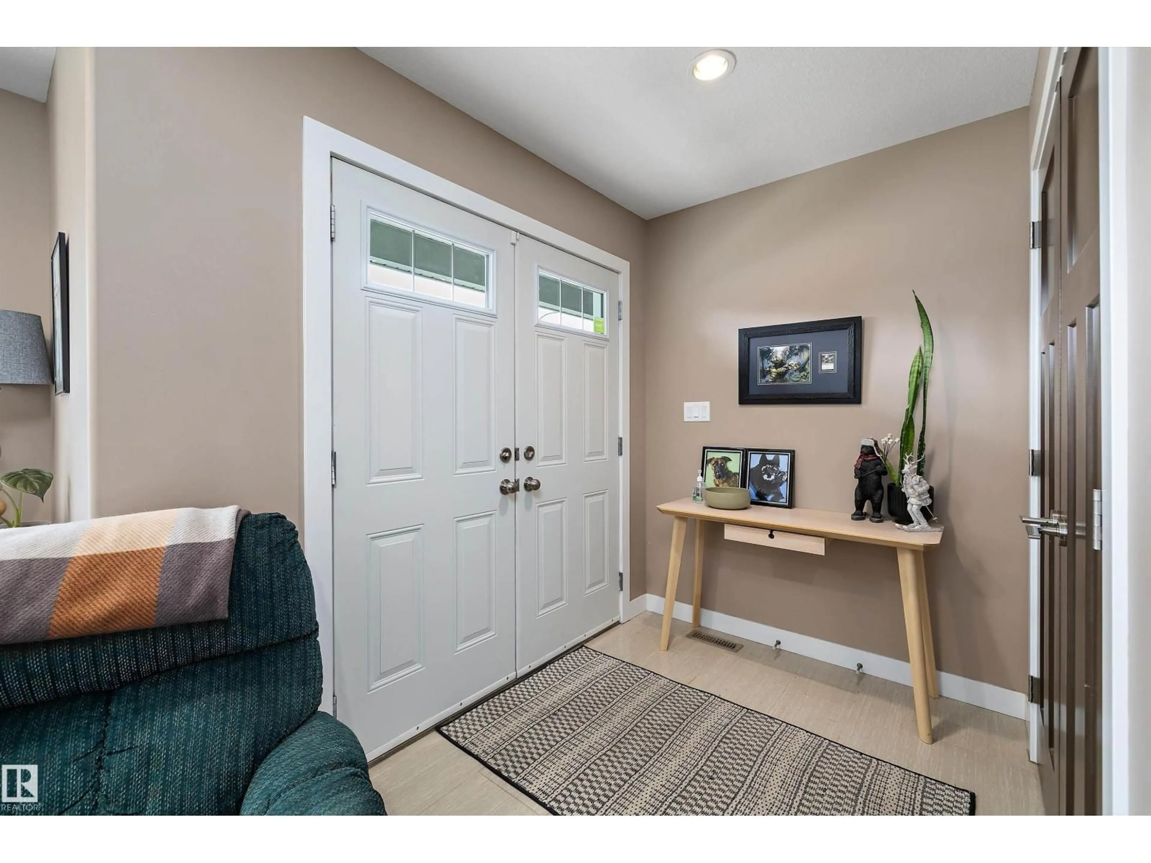 Indoor entryway for 102 RICHMOND LI, Fort Saskatchewan Alberta T8L0S6