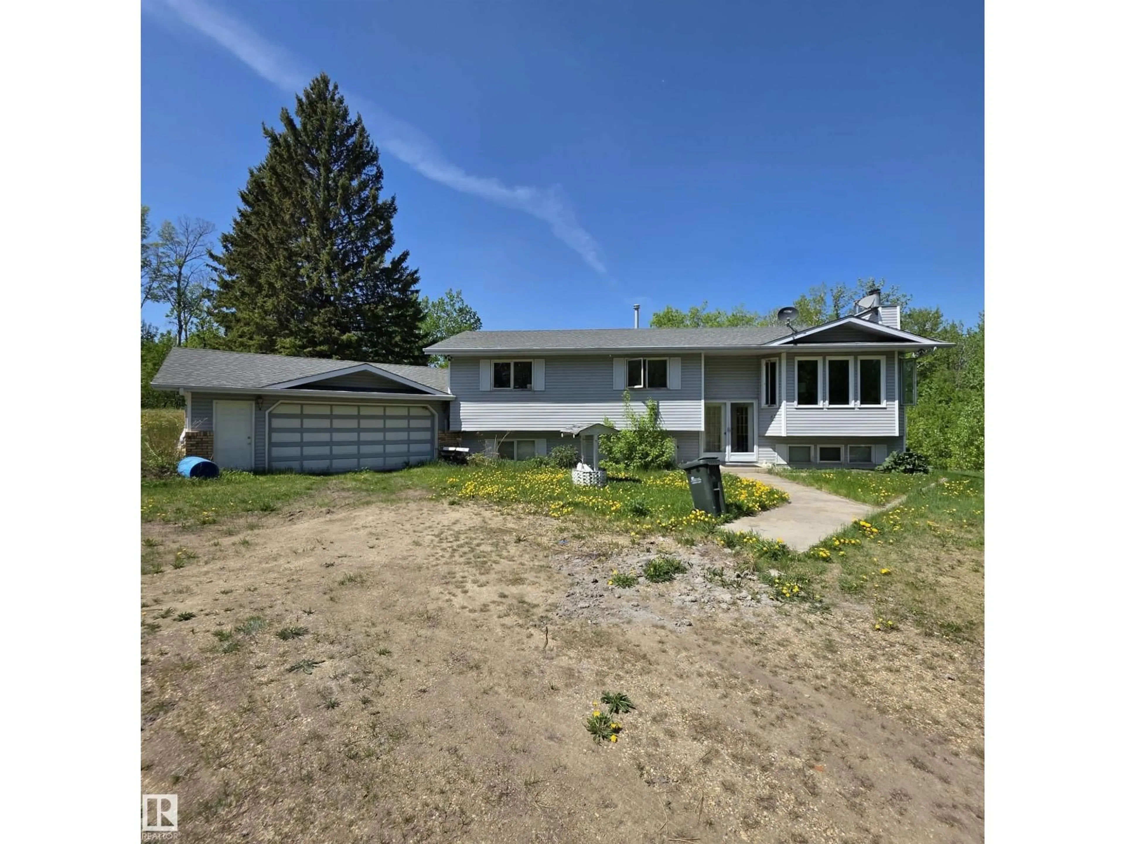 A pic from outside/outdoor area/front of a property/back of a property/a pic from drone, street for 52039 - 133 RANGE ROAD 213, Rural Strathcona County Alberta T8G1B4