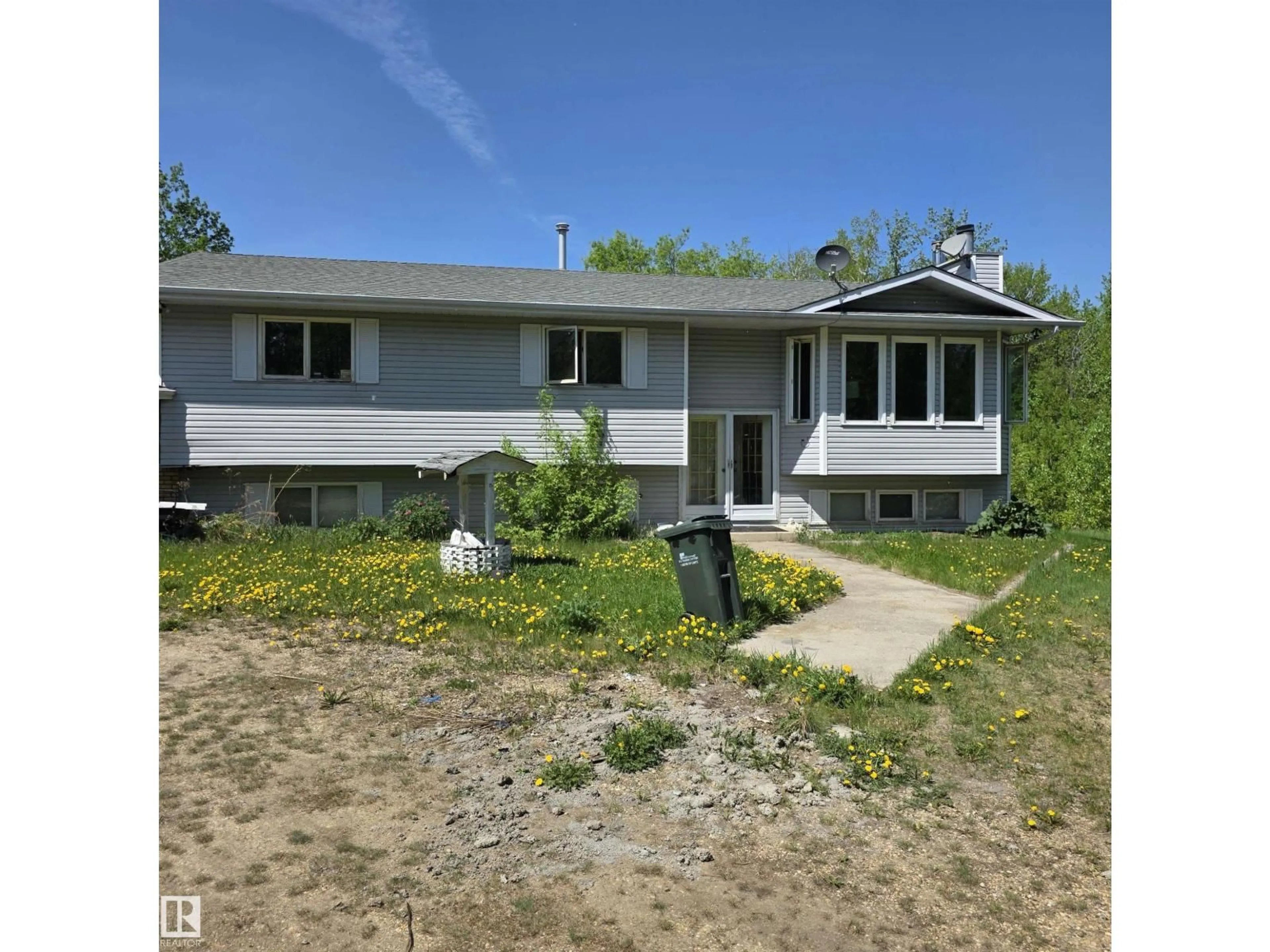 A pic from outside/outdoor area/front of a property/back of a property/a pic from drone, street for 52039 - 133 RANGE ROAD 213, Rural Strathcona County Alberta T8G1B4