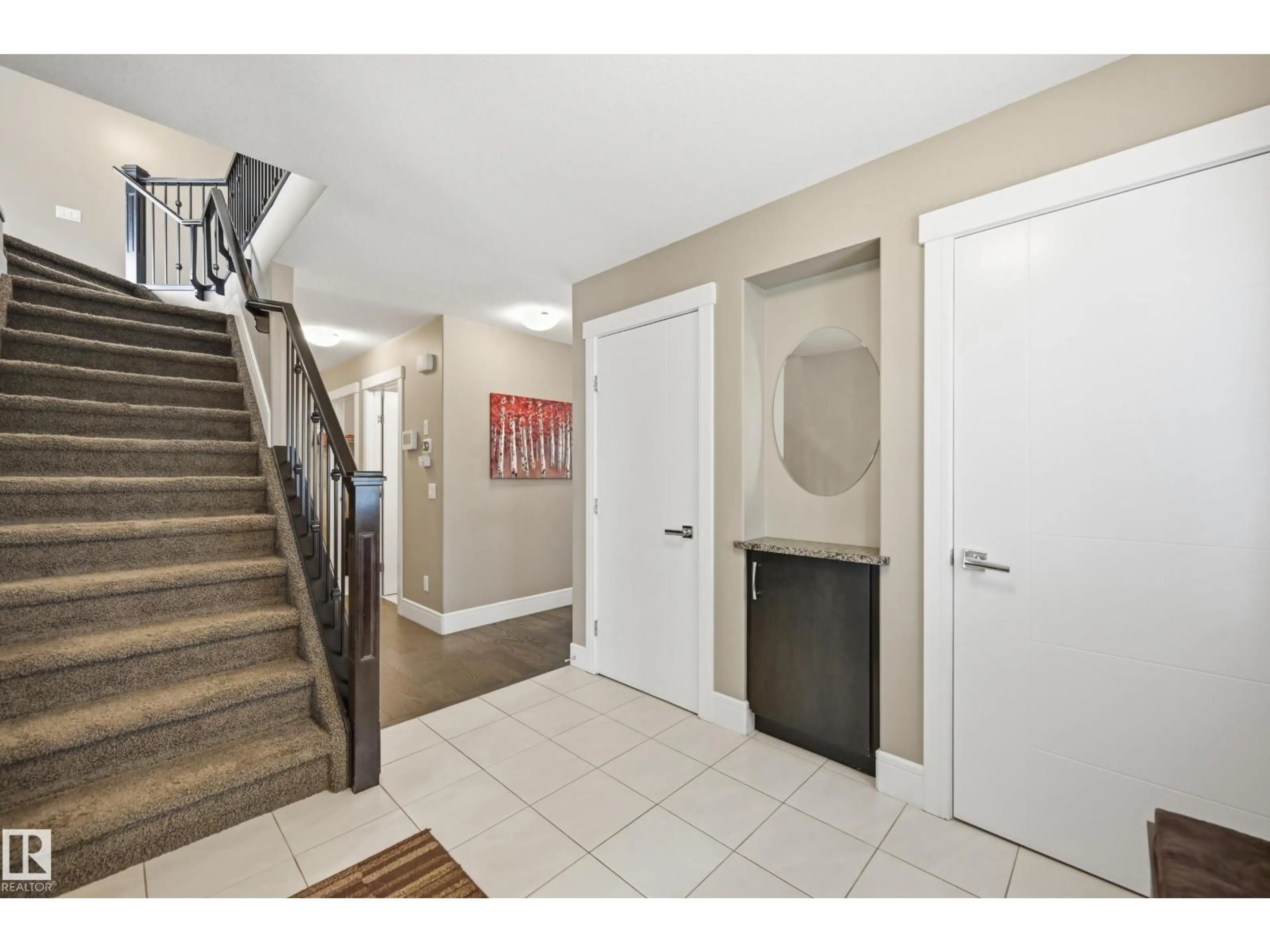 Indoor entryway for 5430 EDMORTHY WY, Edmonton Alberta T6M0P2