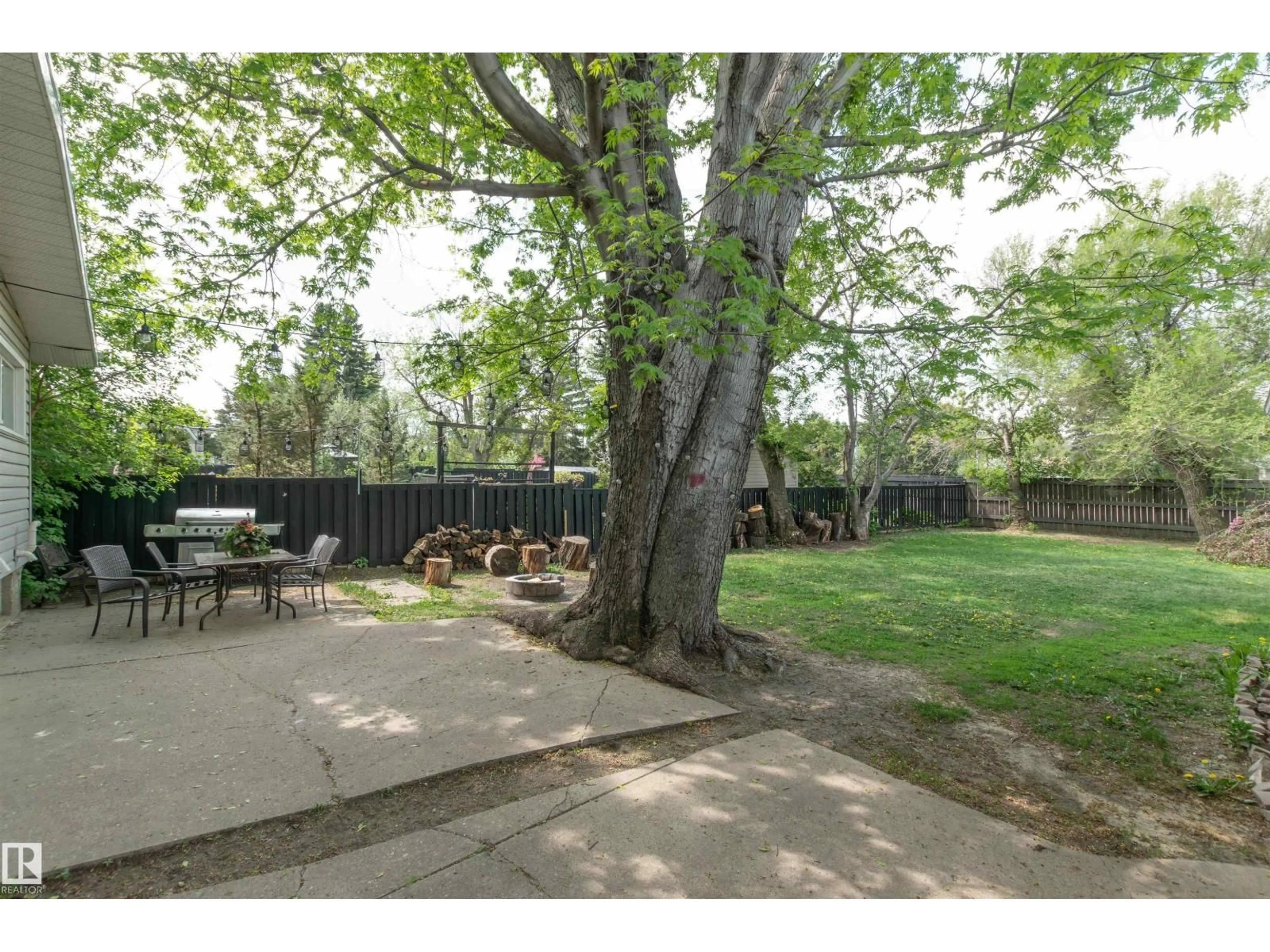 Patio, forest/trees view for 4 CRANE RD, Sherwood Park Alberta T8A4H5