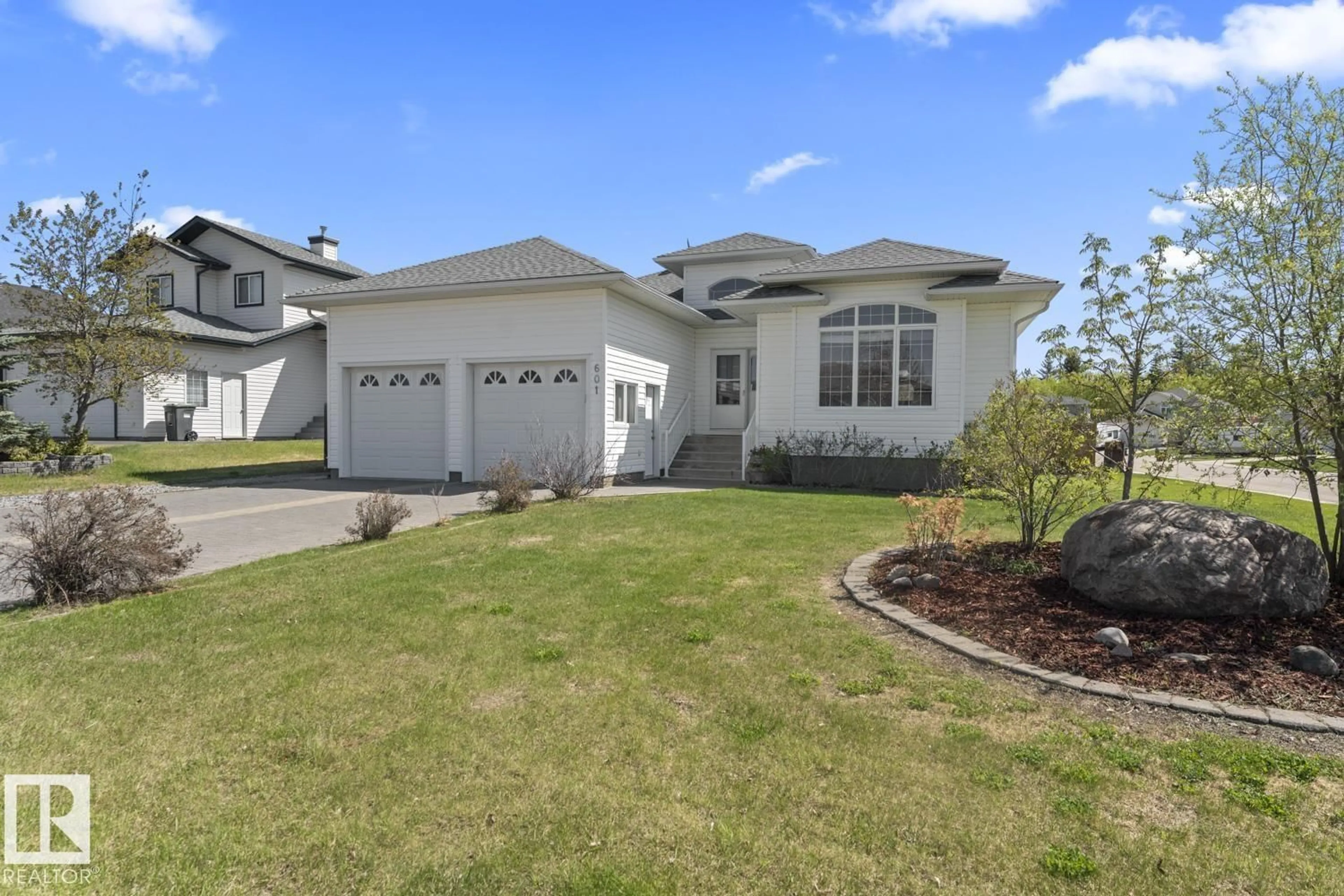 Home with vinyl exterior material, street for 601 26 ST, Cold Lake Alberta T9M1M6