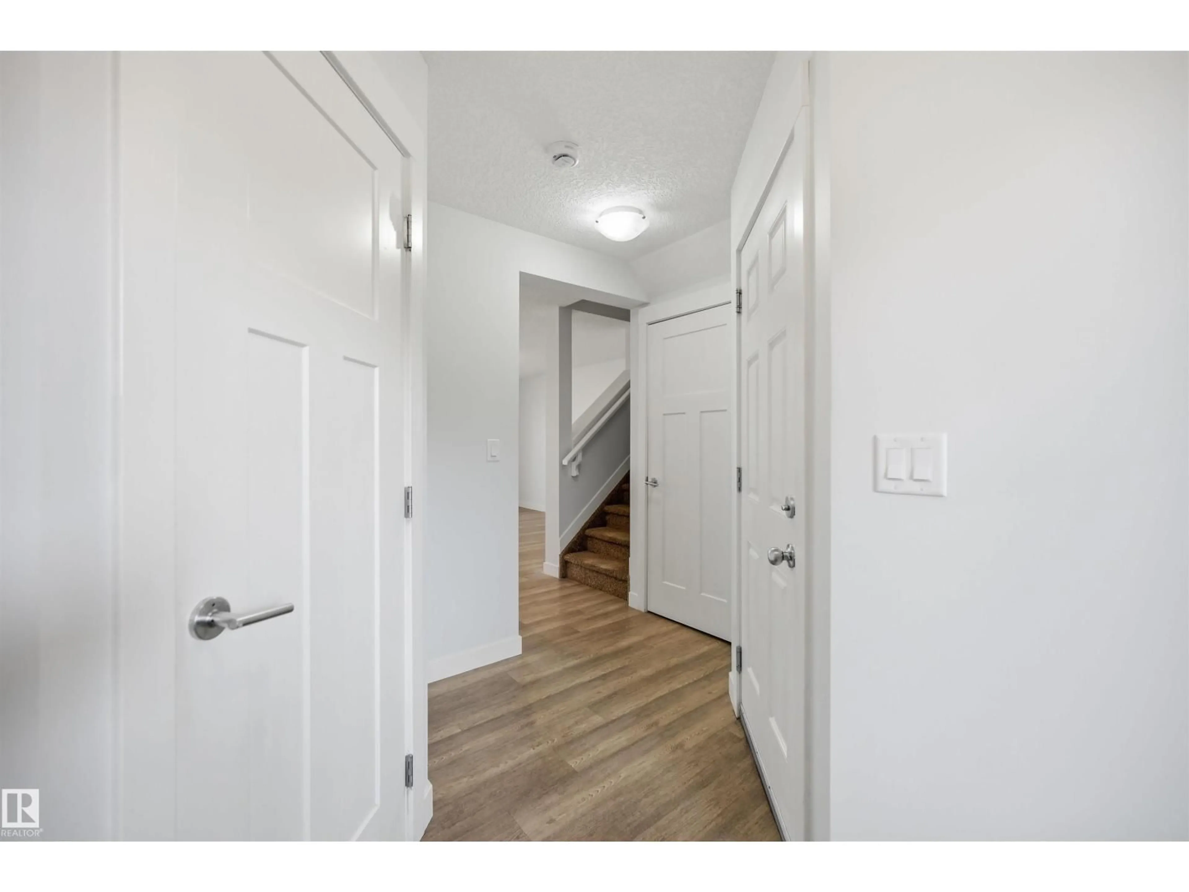 Indoor entryway for SW - 3605 ATKINSON LO, Edmonton Alberta T6W0X3
