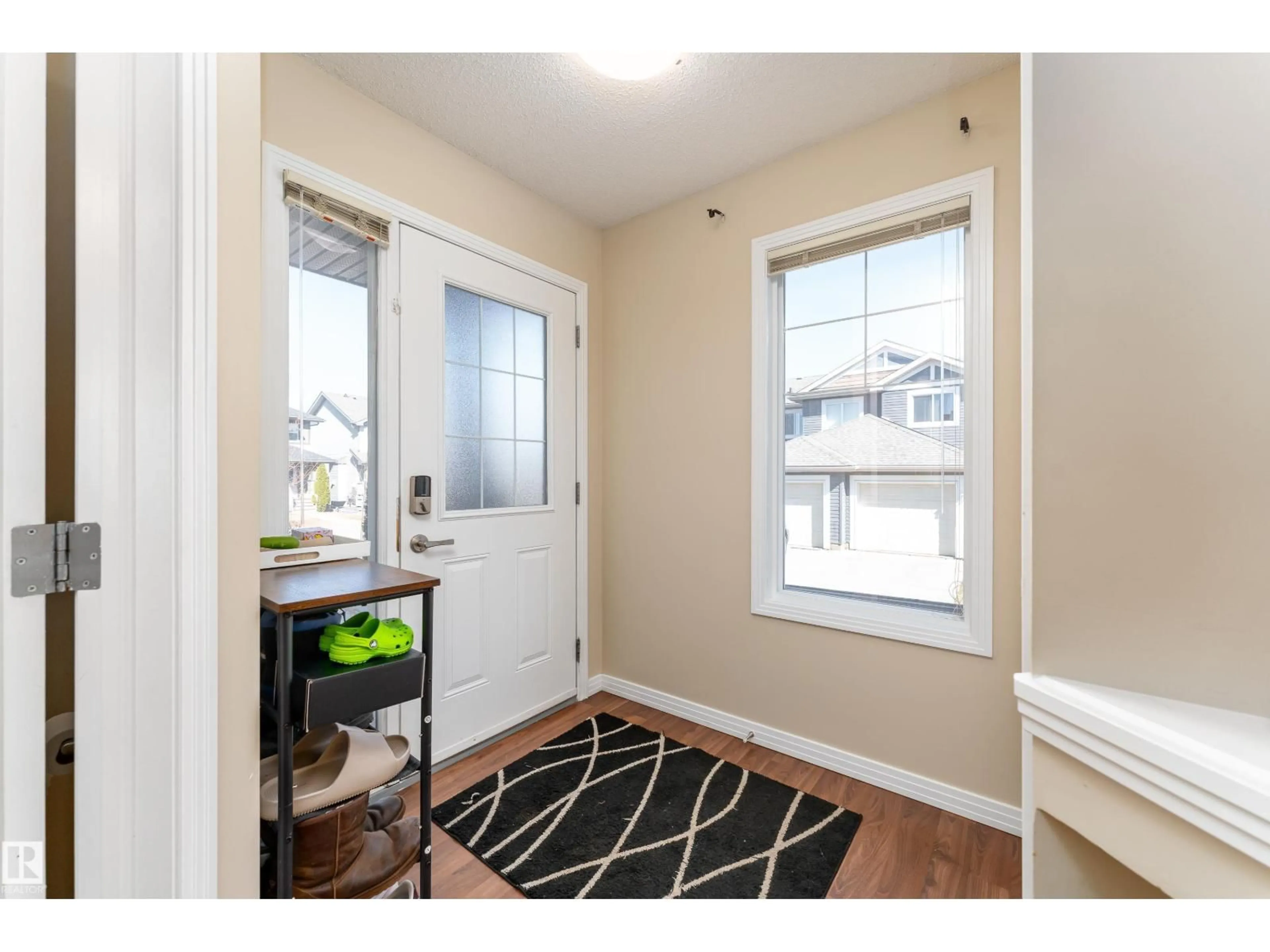 Indoor entryway for SW - 1019 177 ST, Edmonton Alberta T6W1Z9