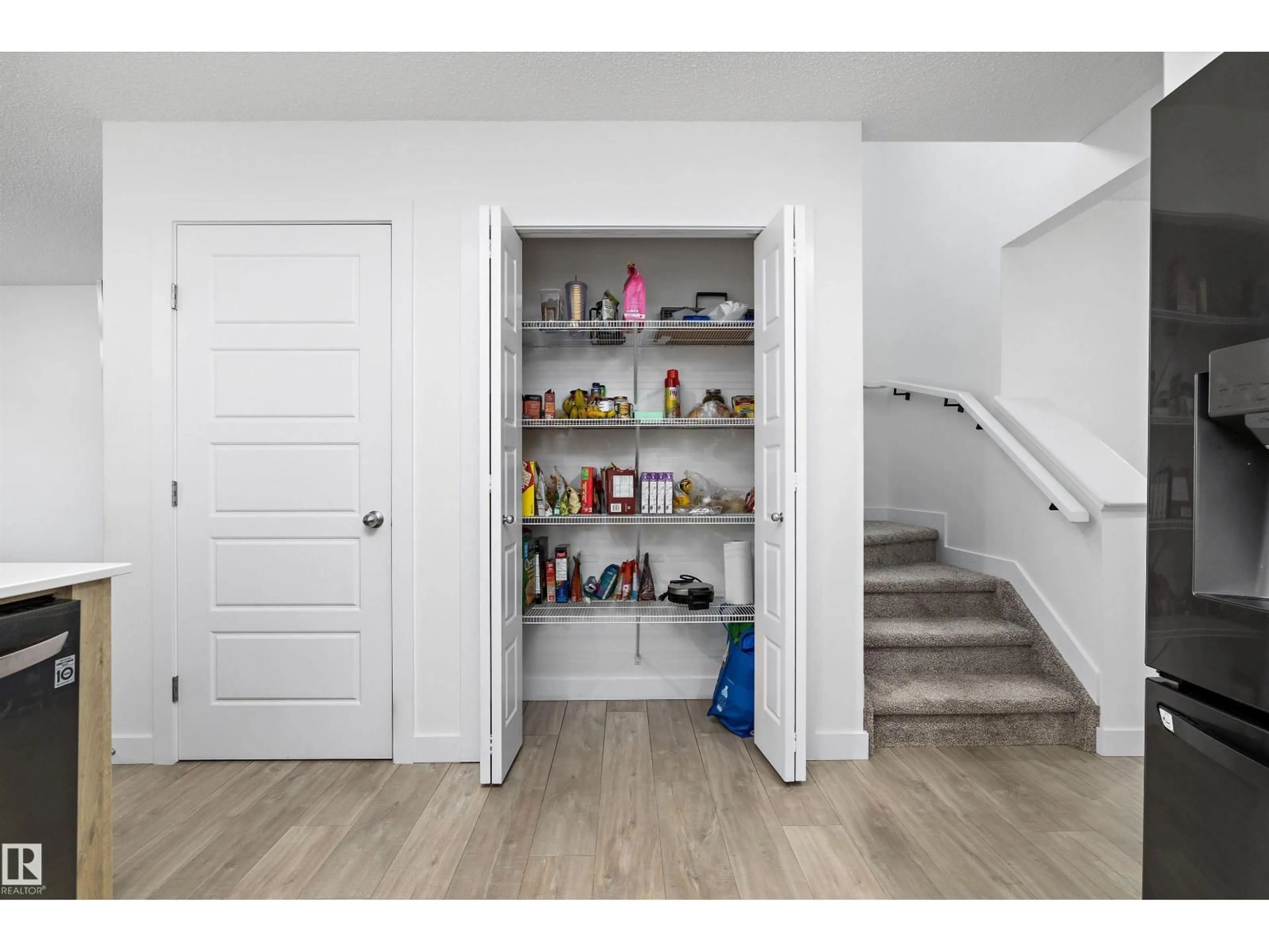 Storage room or clothes room or walk-in closet for 833 NORTHERN HARRIER LN, Edmonton Alberta T5S0P8