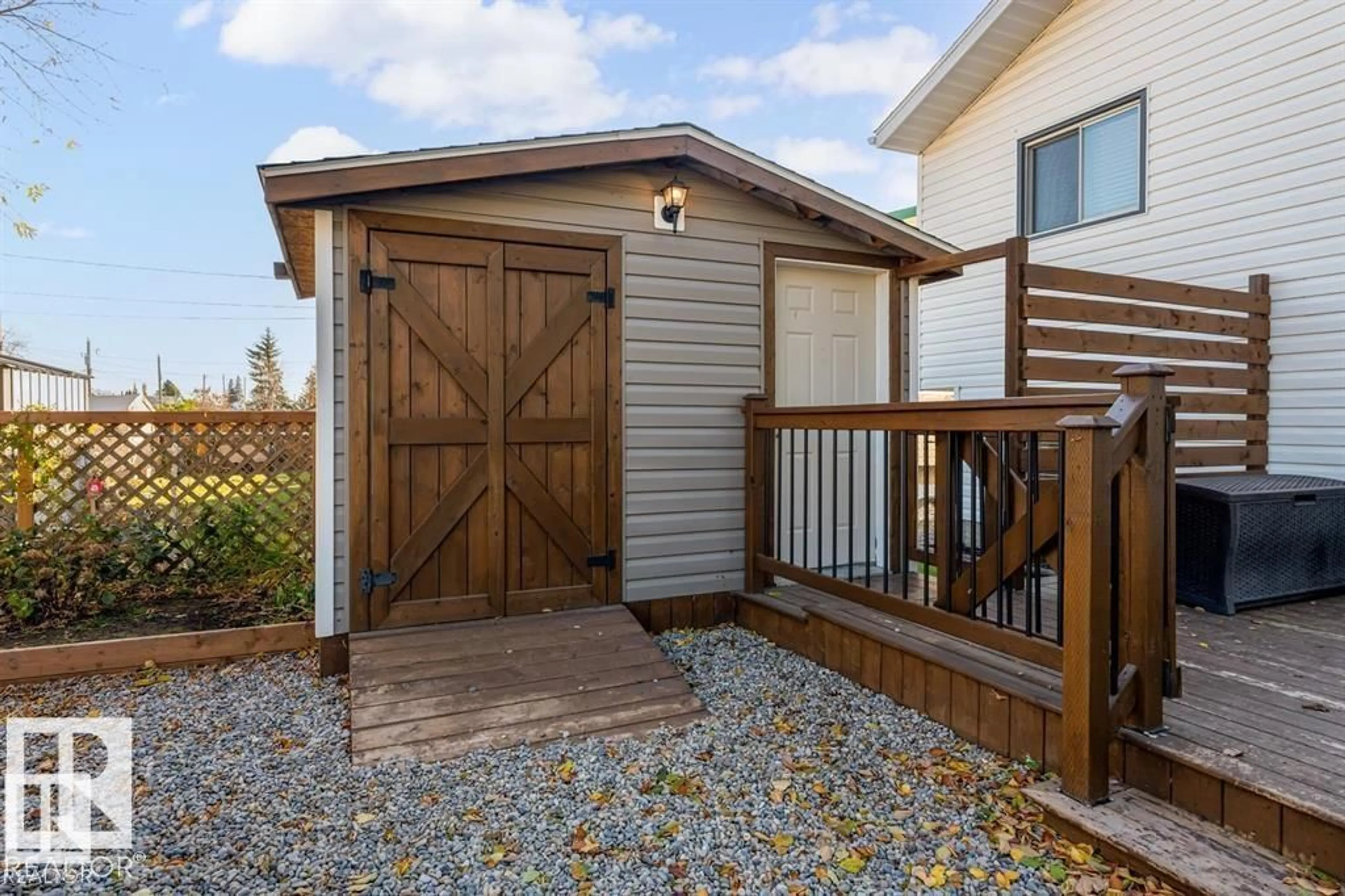 Shed for 1112 13 AV, Cold Lake Alberta T9M1J4