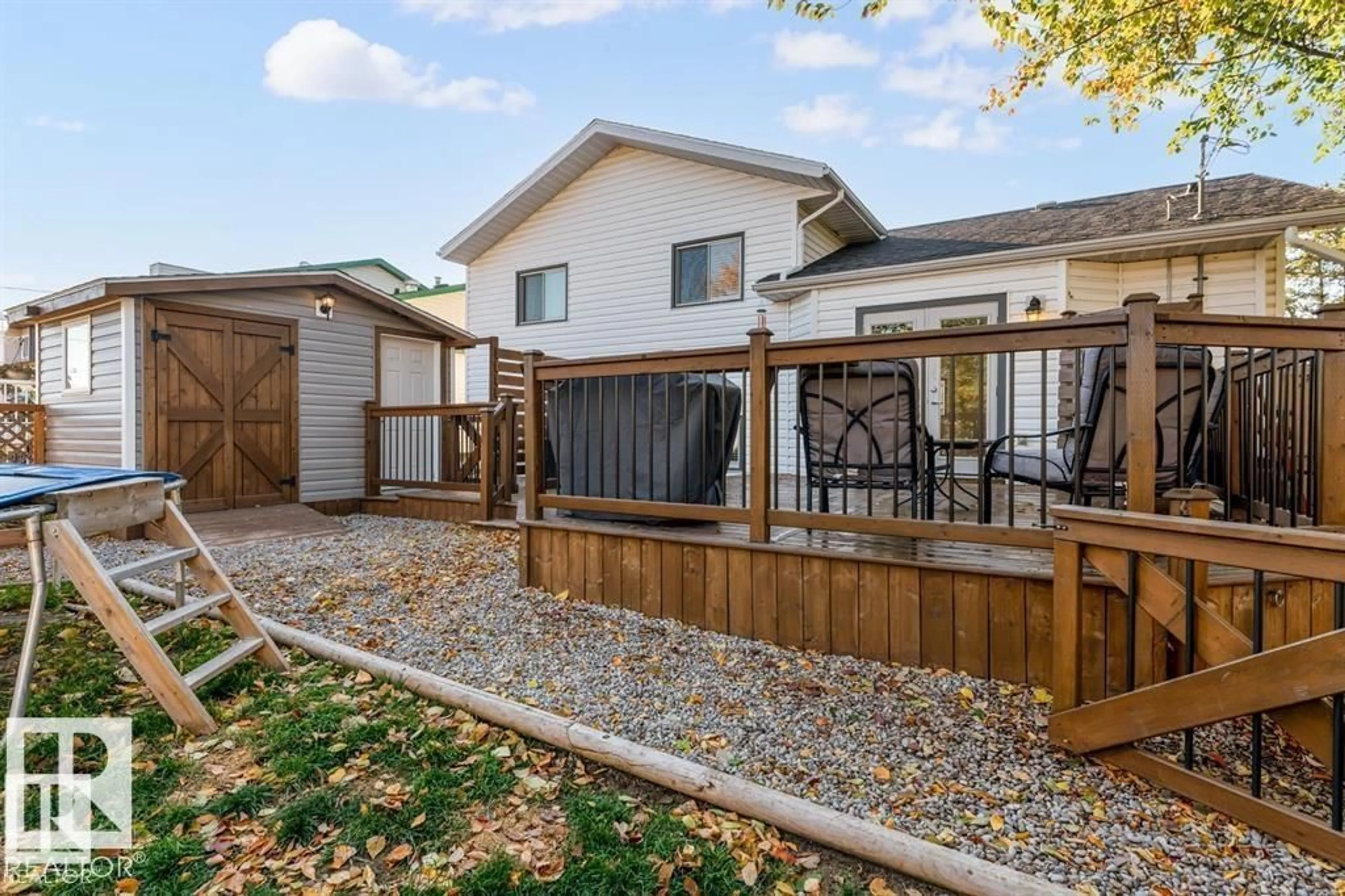 Patio, unknown for 1112 13 AV, Cold Lake Alberta T9M1J4