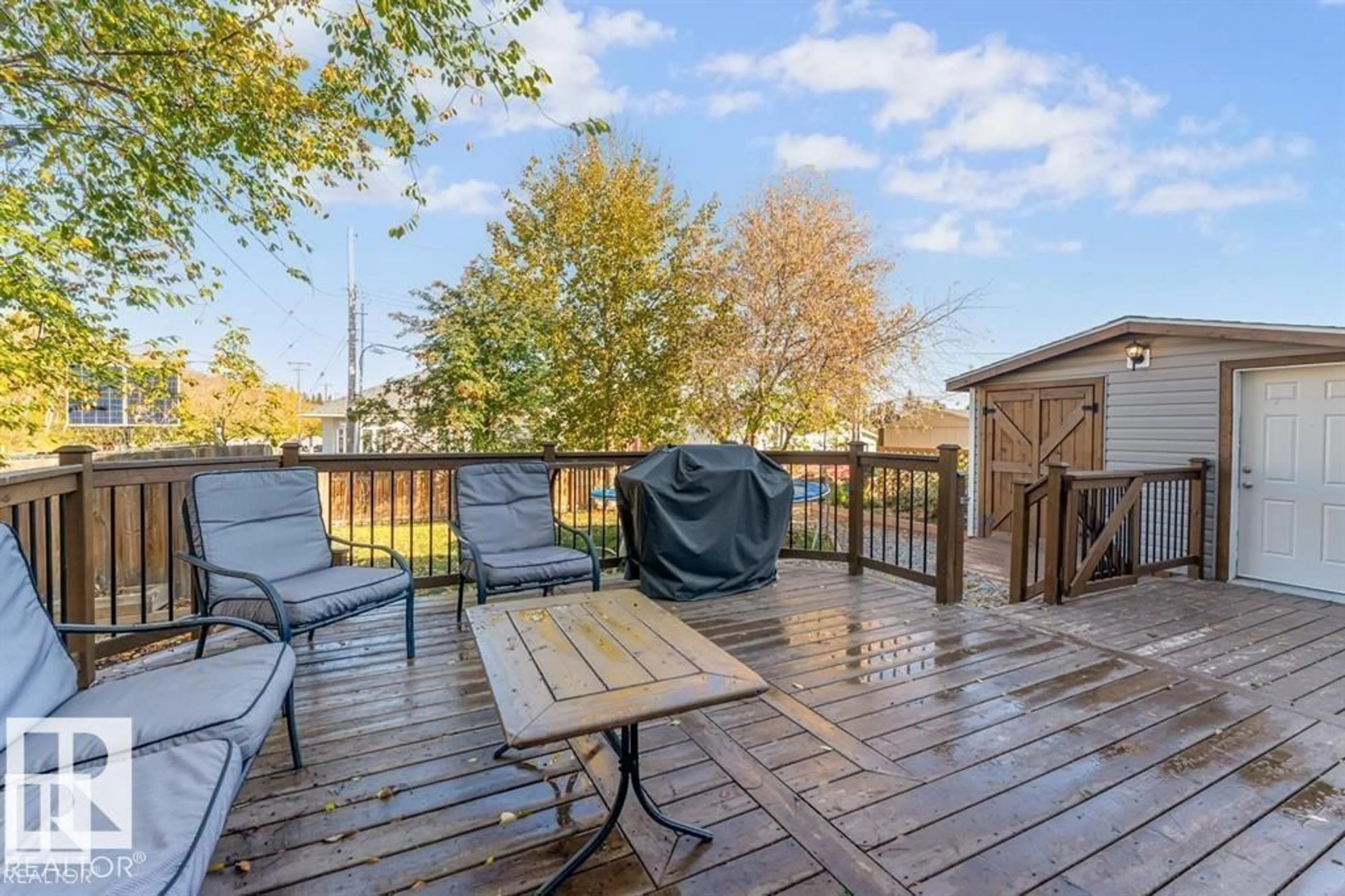 Patio, water/lake/river/ocean view for 1112 13 AV, Cold Lake Alberta T9M1J4
