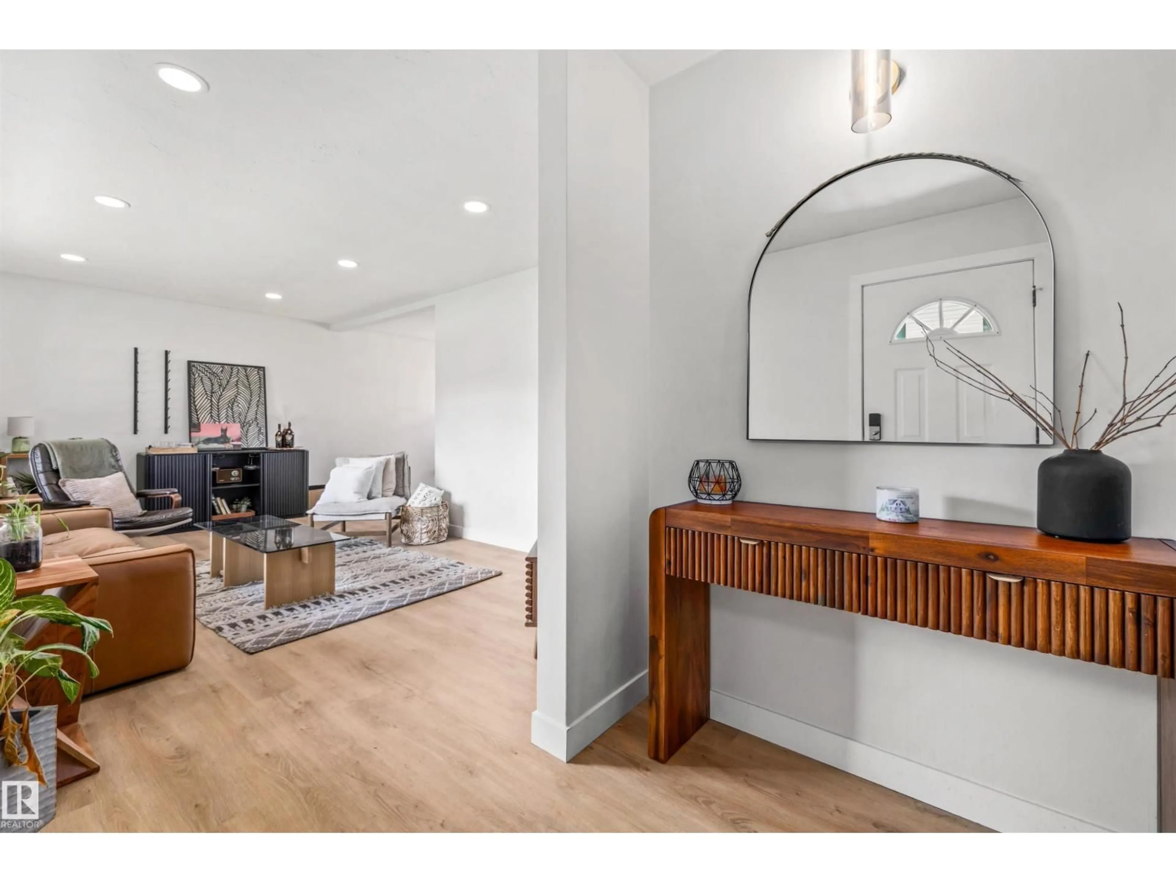 Indoor entryway for NW - 10130 62 ST, Edmonton Alberta T6A2L8