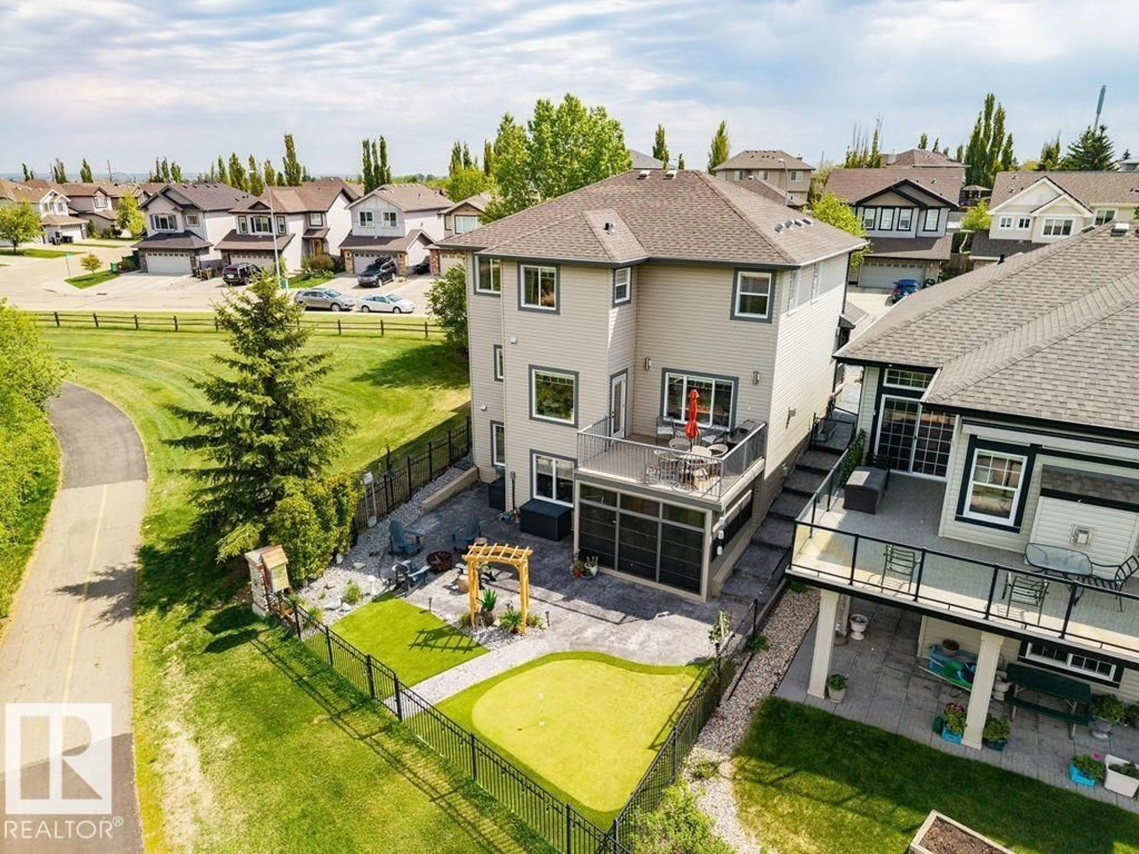 A pic from outside/outdoor area/front of a property/back of a property/a pic from drone, mountain view for 427 CASCADE CR, Sherwood Park Alberta T8H0N1