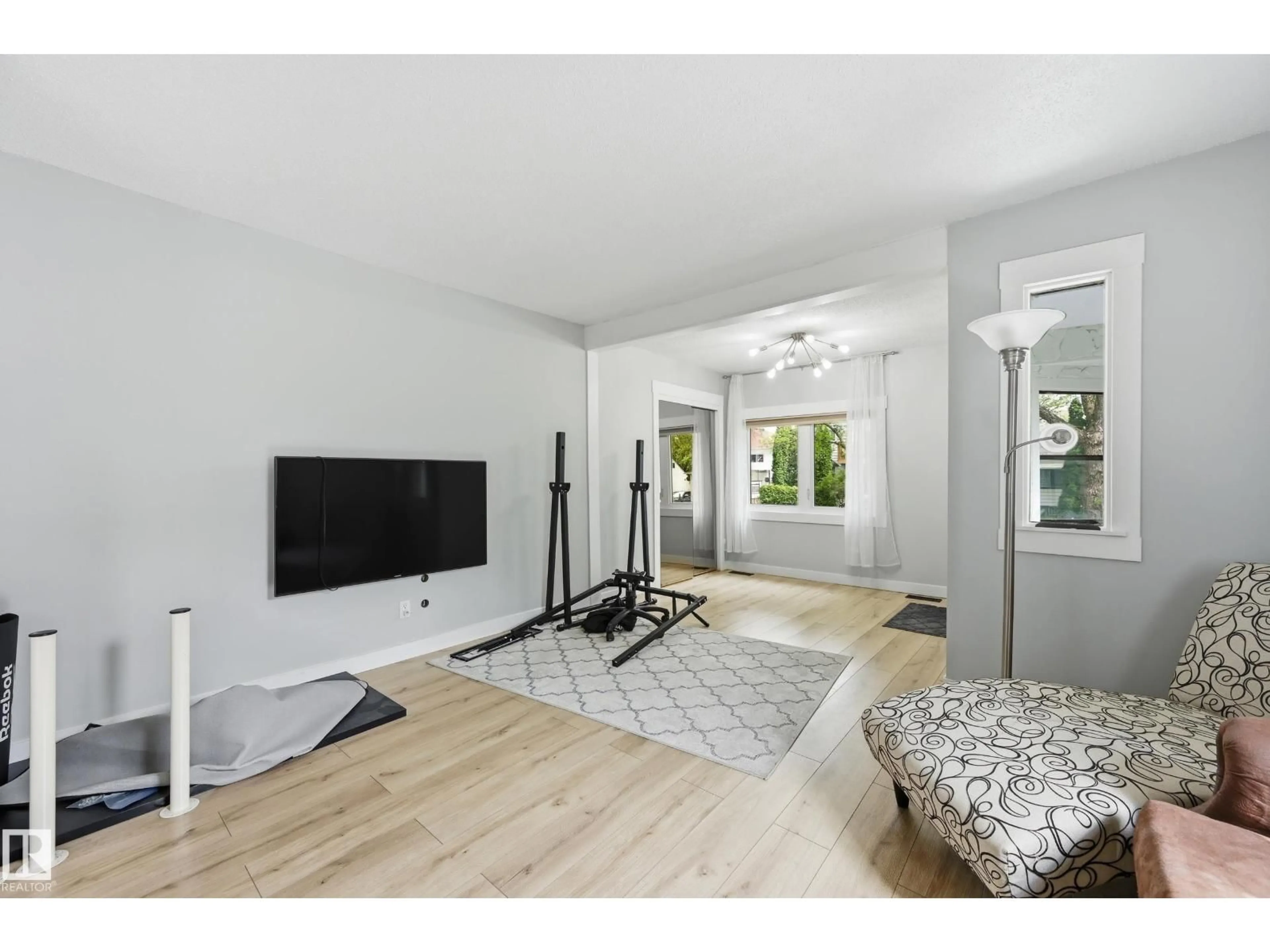 Unknown for NW - 12326 92 ST, Edmonton Alberta T5G1B6