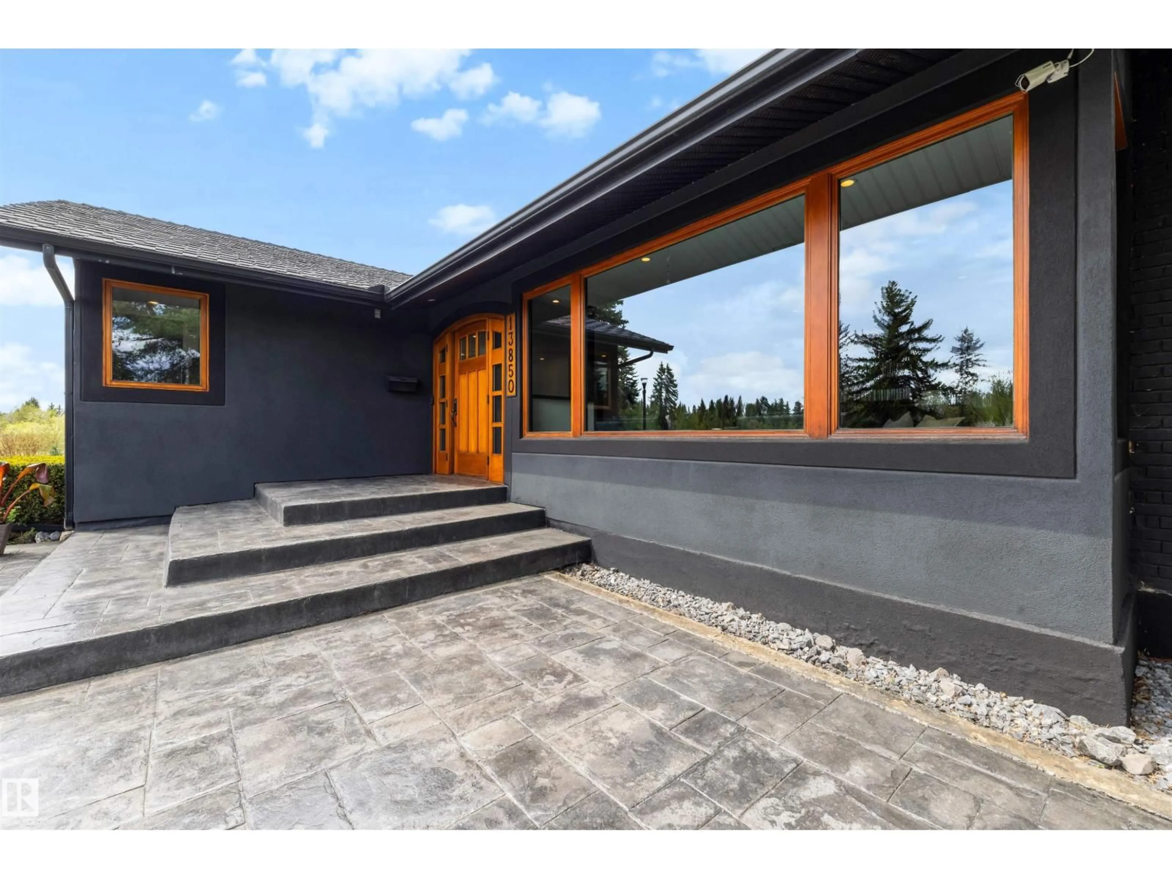 Unknown for 13850 RAVINE DR, Edmonton Alberta T5N3M1