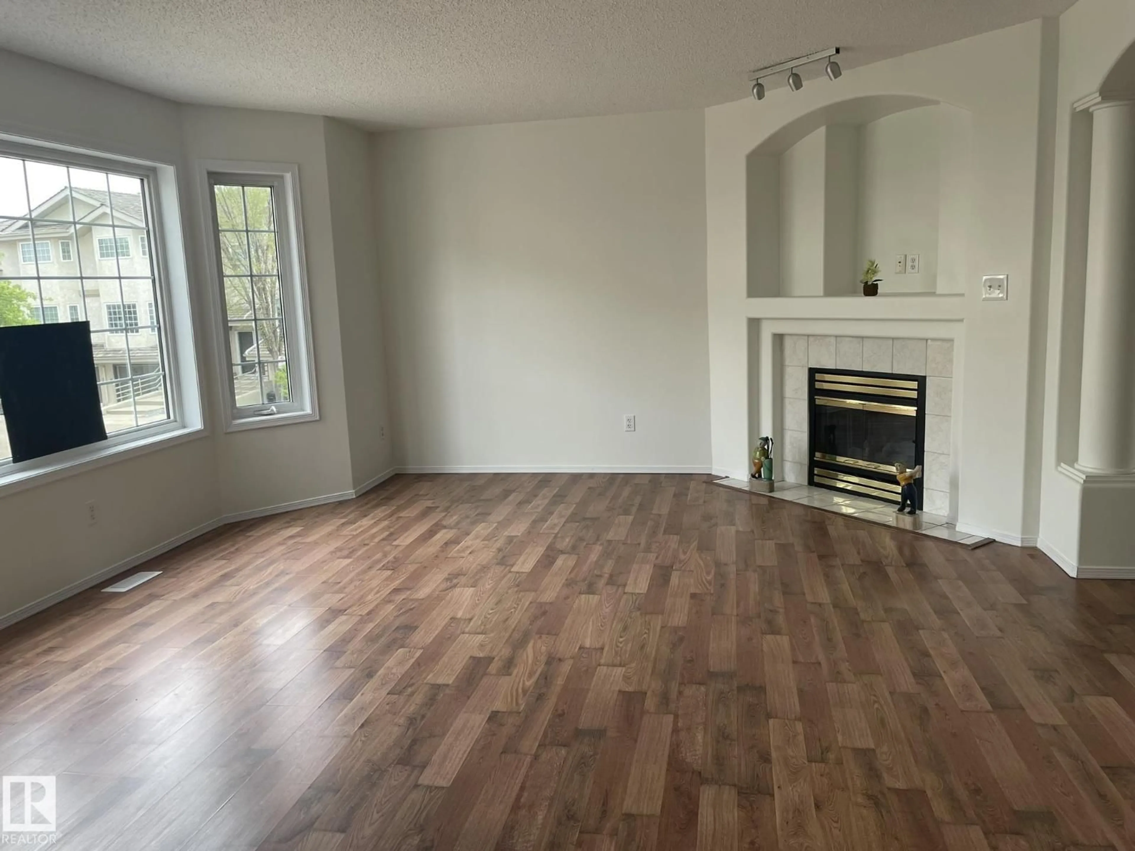 A pic of a room for #2 - 1295 CARTER CREST RD, Edmonton Alberta T5R2N6