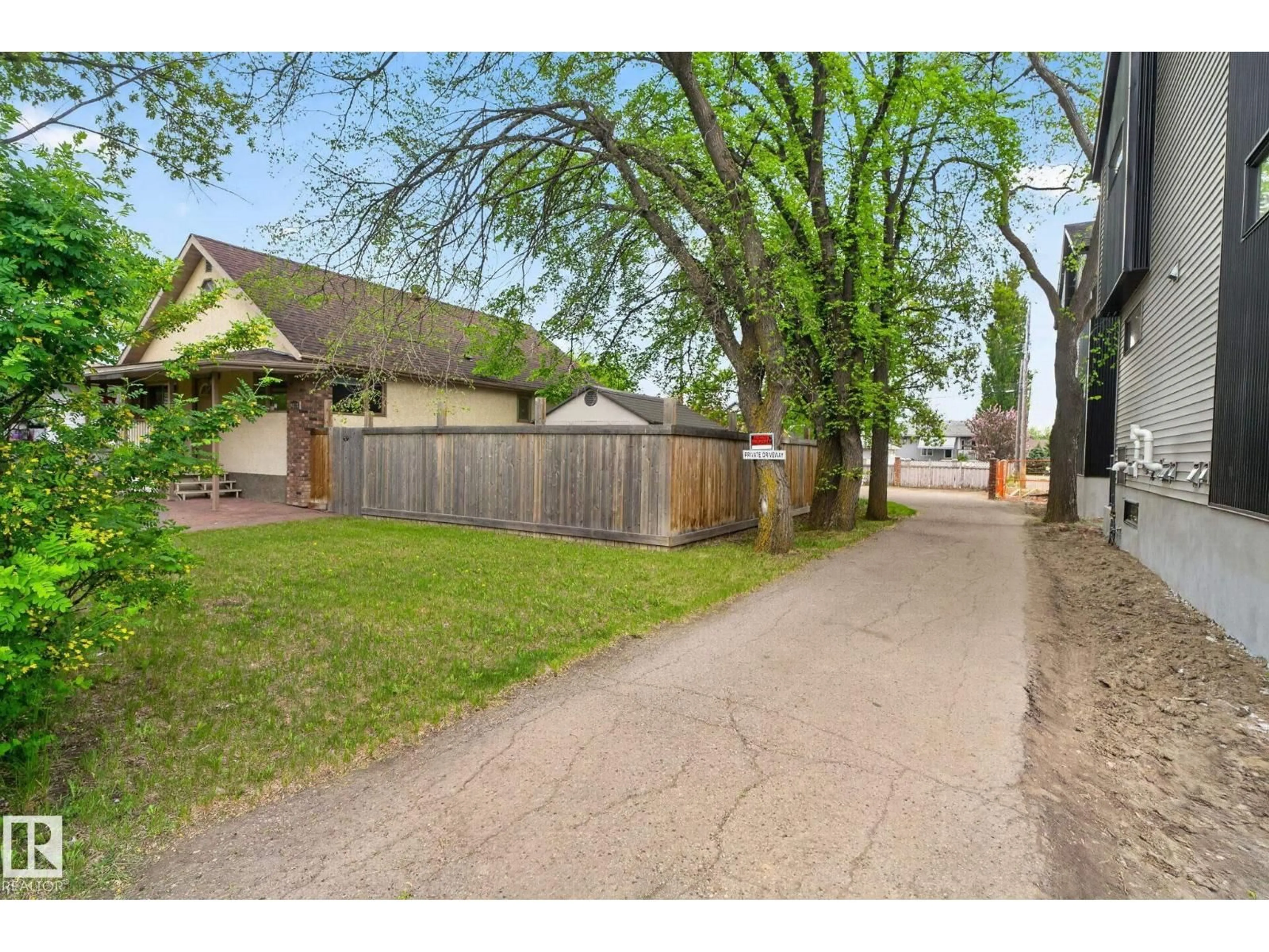 Unknown for NW - 9821 153 ST, Edmonton Alberta T5P2A6