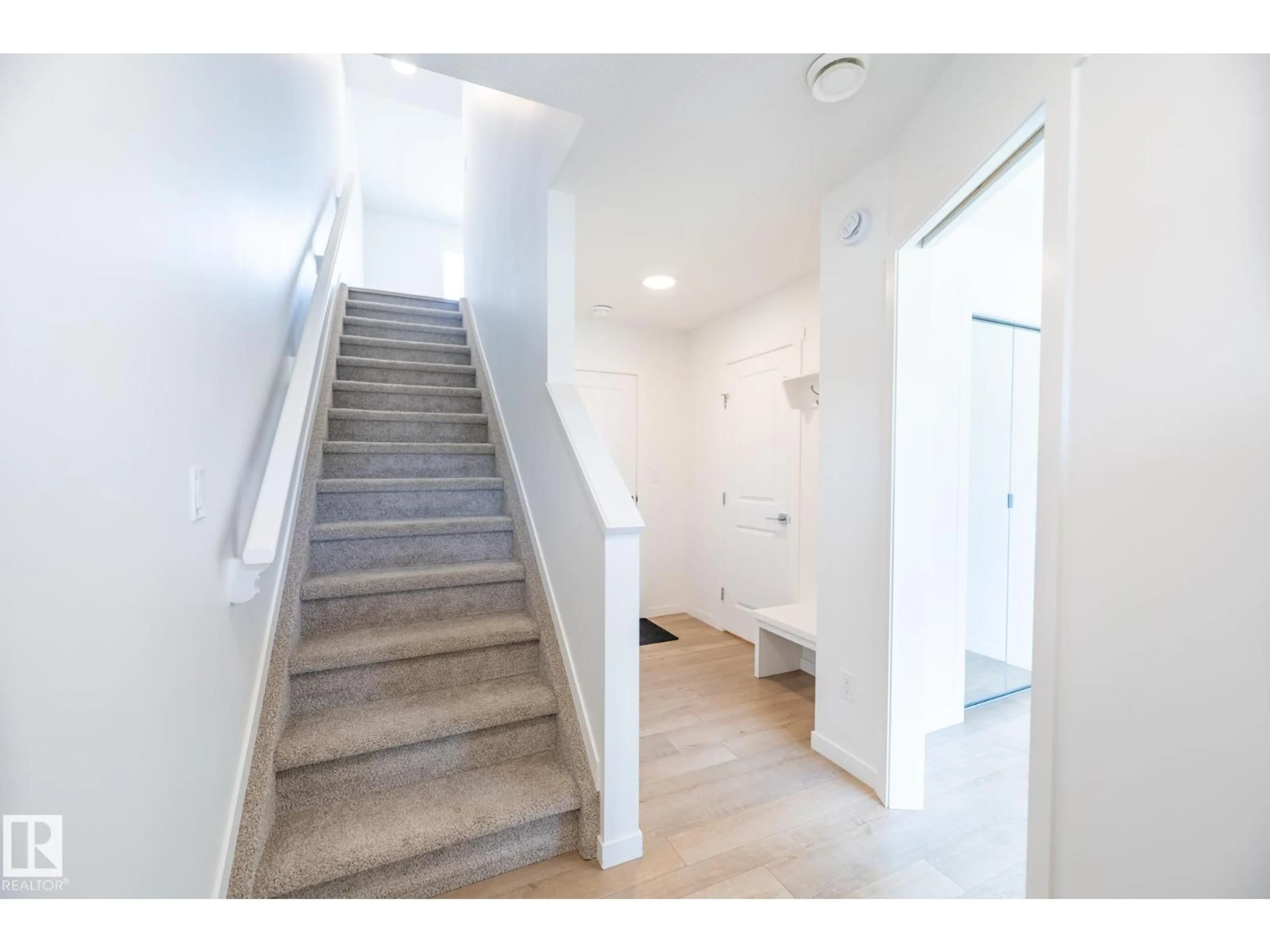 Unknown for 7032 ROSENTHAL DR, Edmonton Alberta T5T7L4